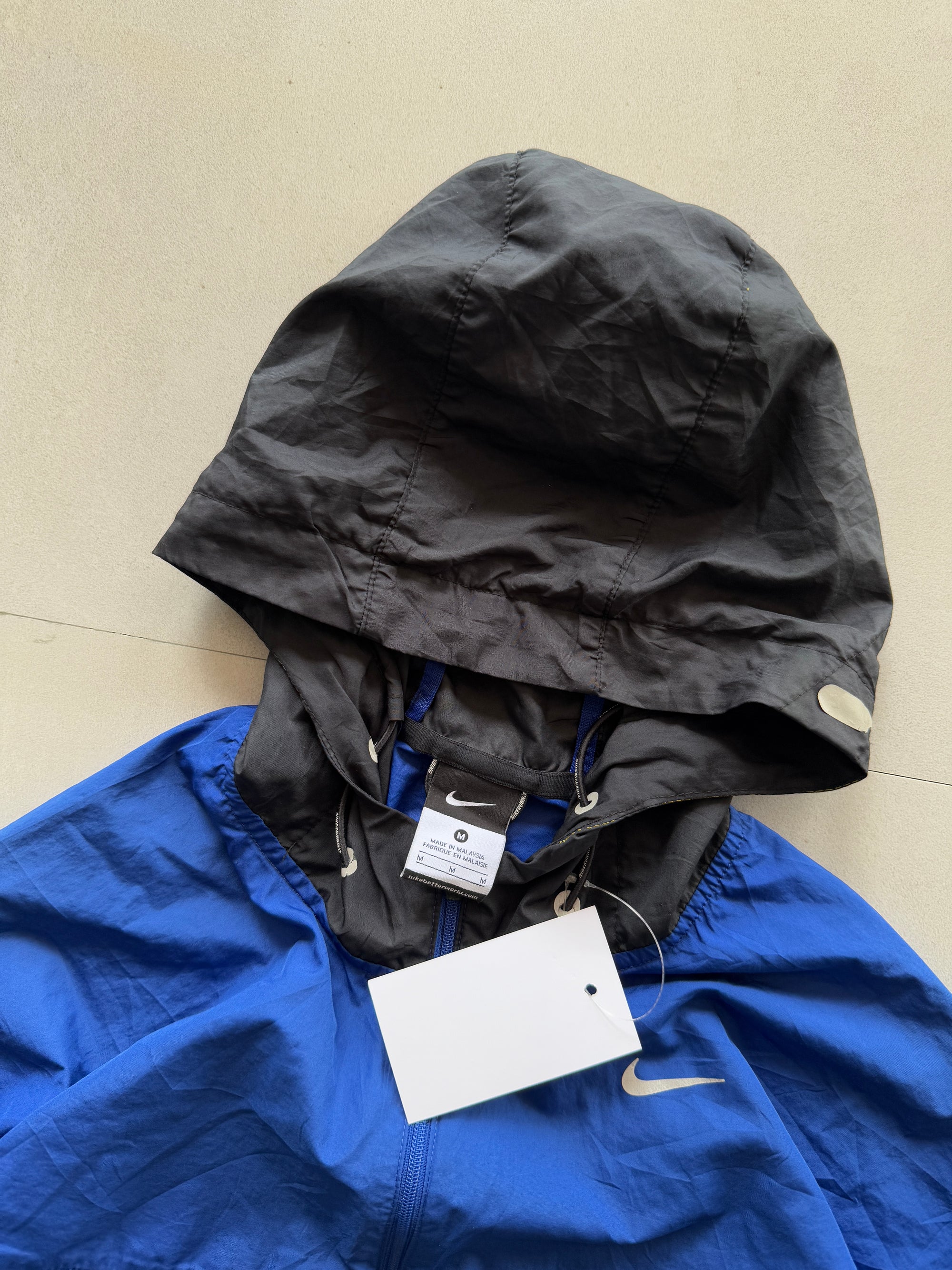 NIKE HOODED JACKET - M