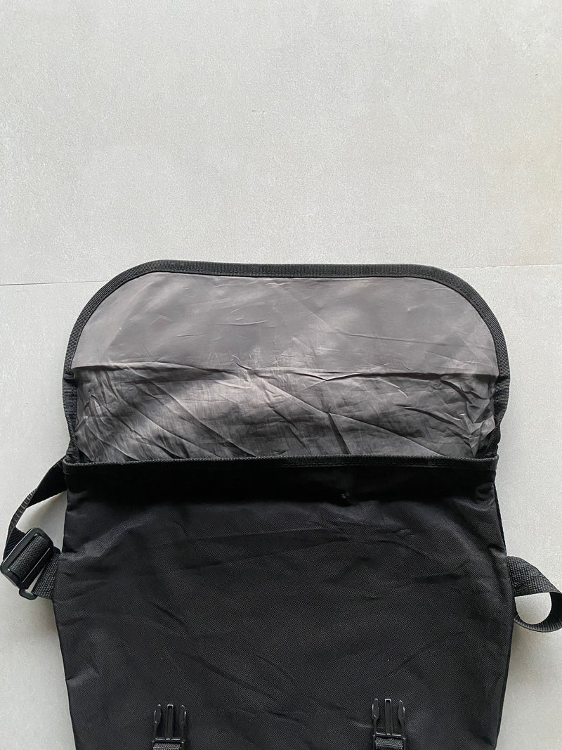 SUPREME SLING BAG