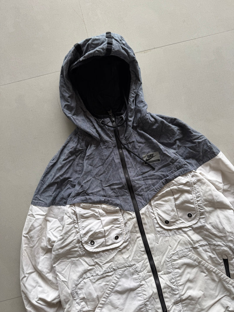 VINTAGE NIKE INTERNATIONAL JACKET - M