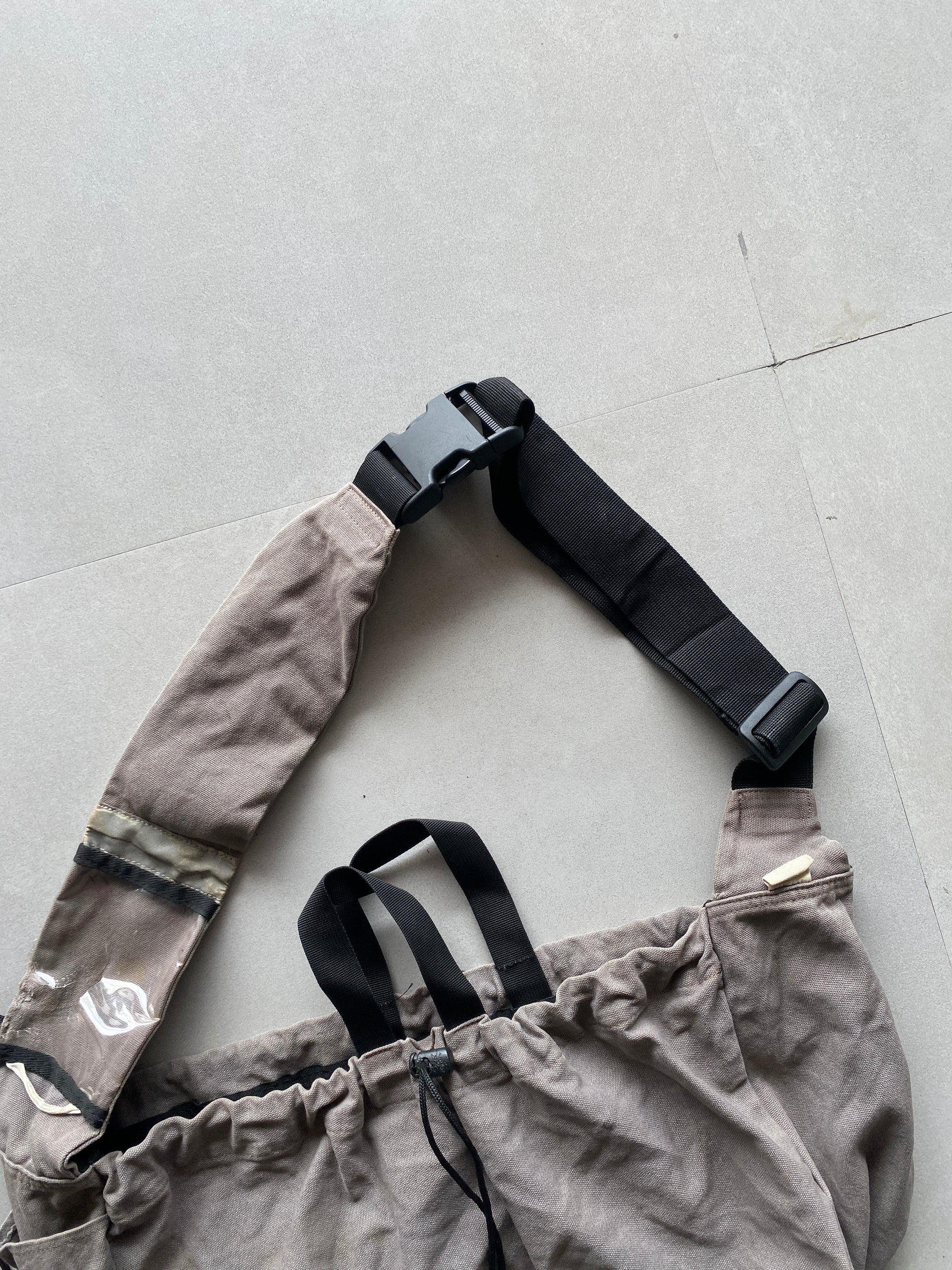 KOREAN SLING BAG
