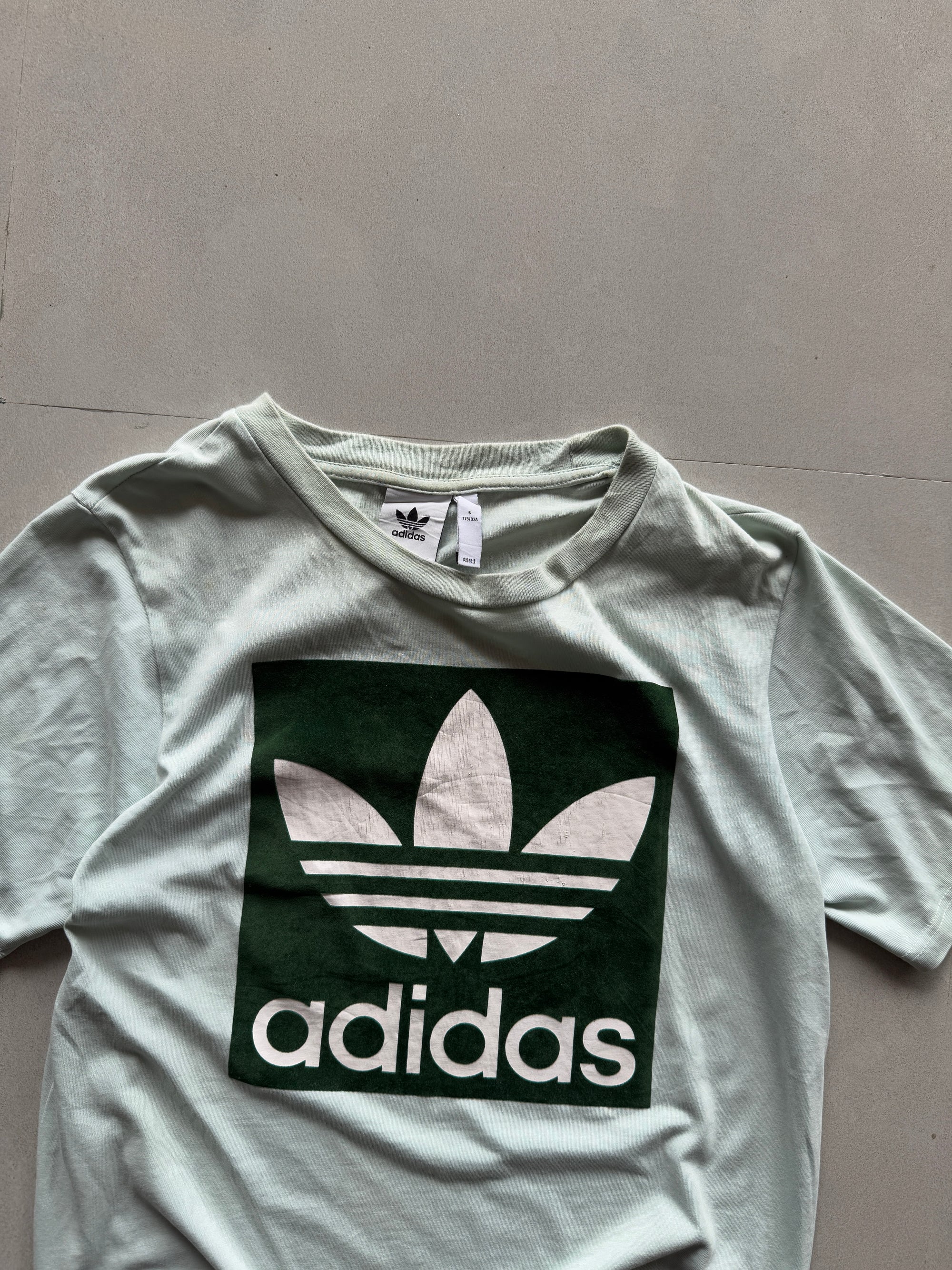 ADIDAS ORGINALS TEE - S