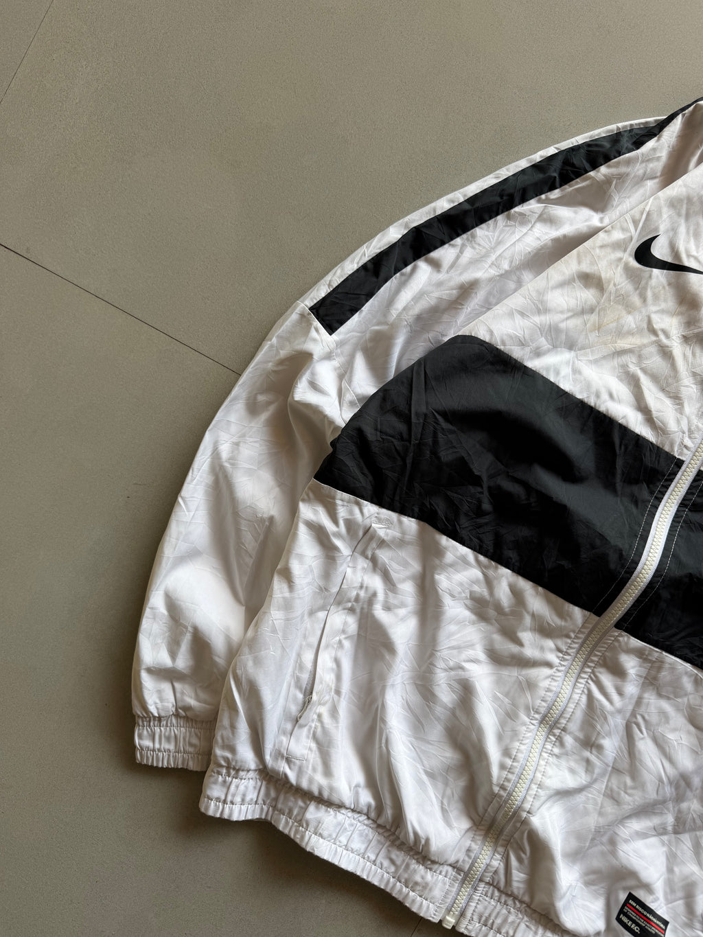 VINTAGE NIKE JACKET - M