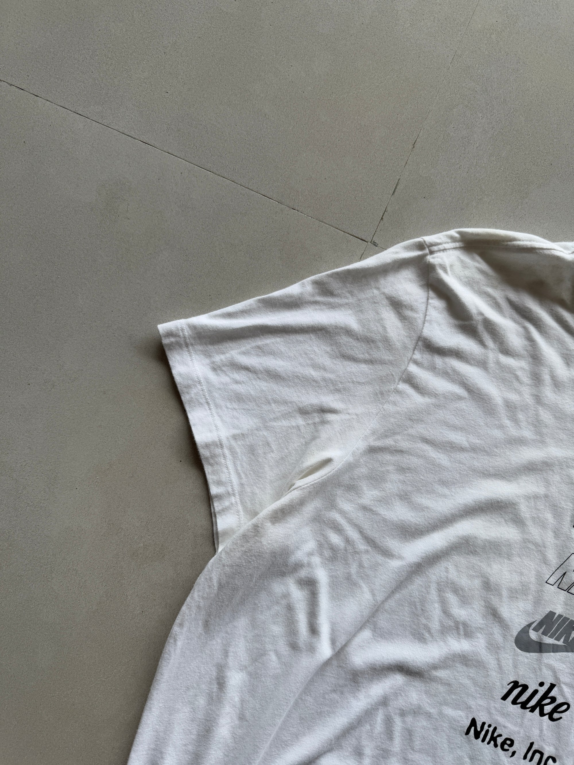 NIKE MULTI LOGO TEE - XL