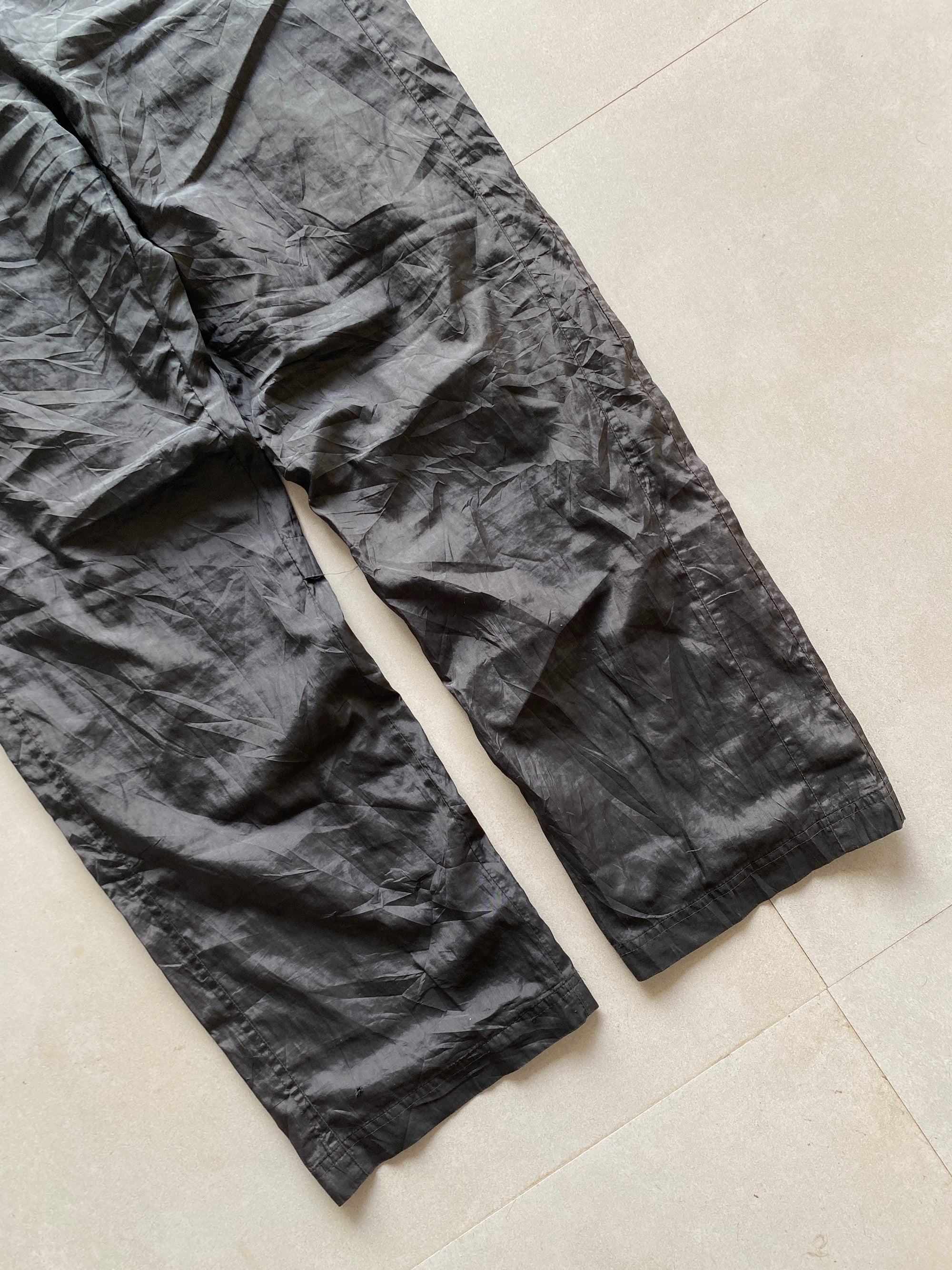 NIKE BAGGY TRACK PANT - M
