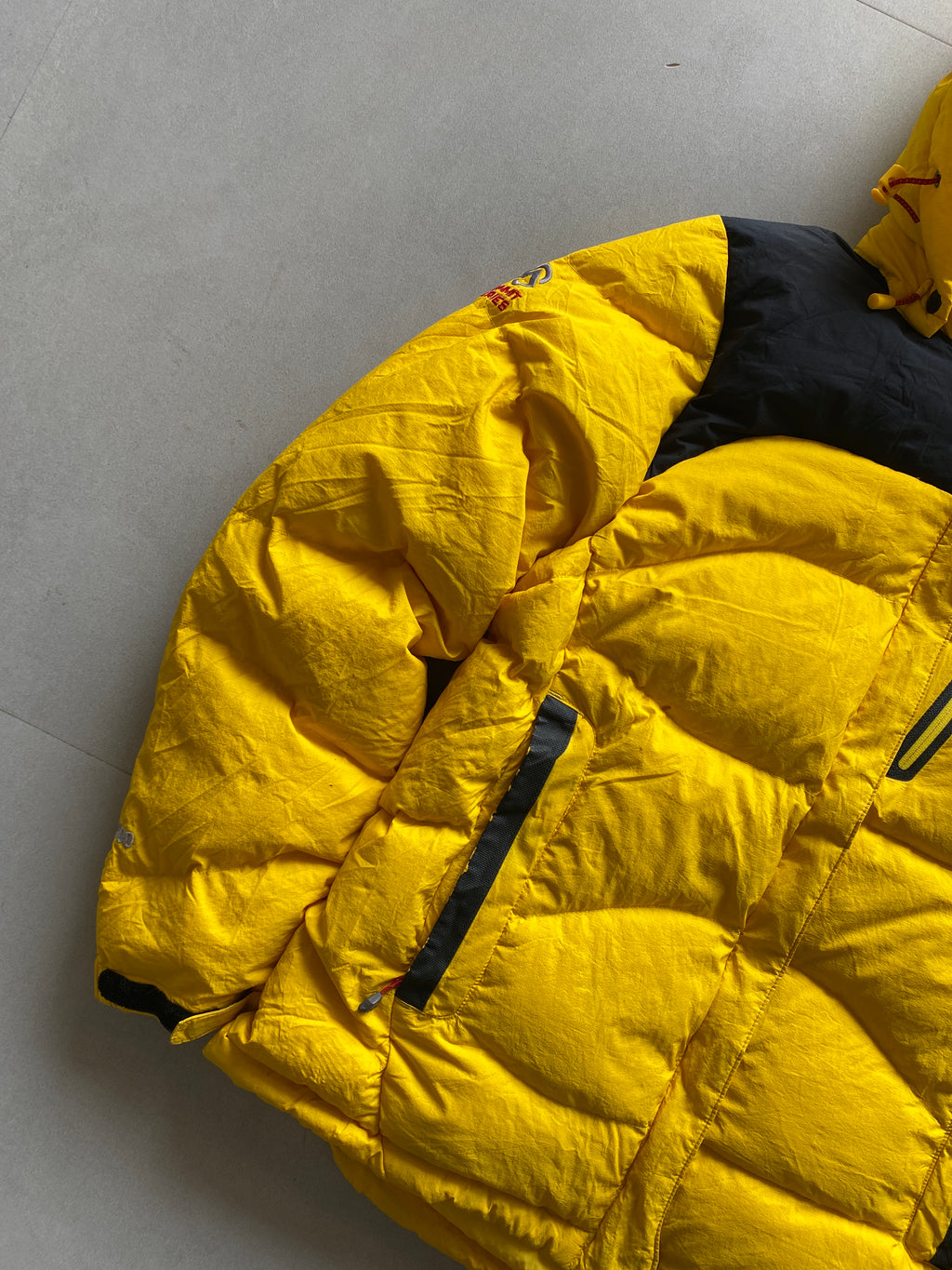 THE NORTH FACE SUMMIT SERIES HYVENT 800 PUFFER JACKET - S
