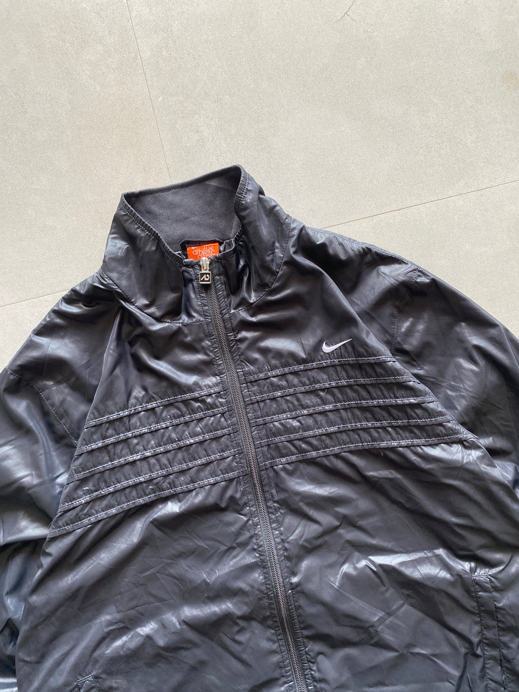 NIKE ATHLETIC JACKET - L