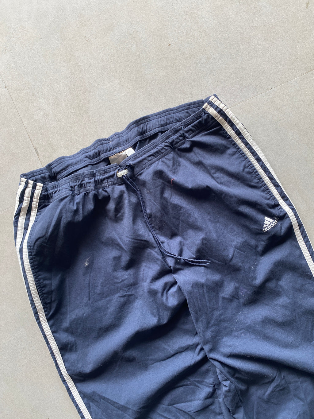 VINTAGE ADIDAS STRIPED TRACK PANT - M