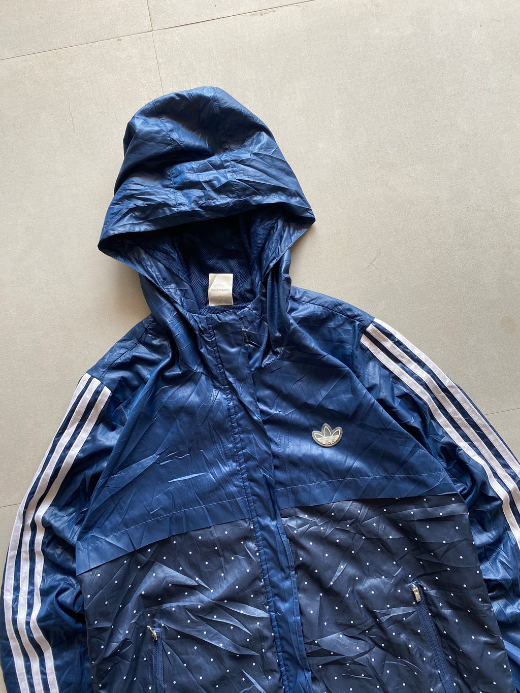 ADIDAS STRIPED HOODED JACKET - M