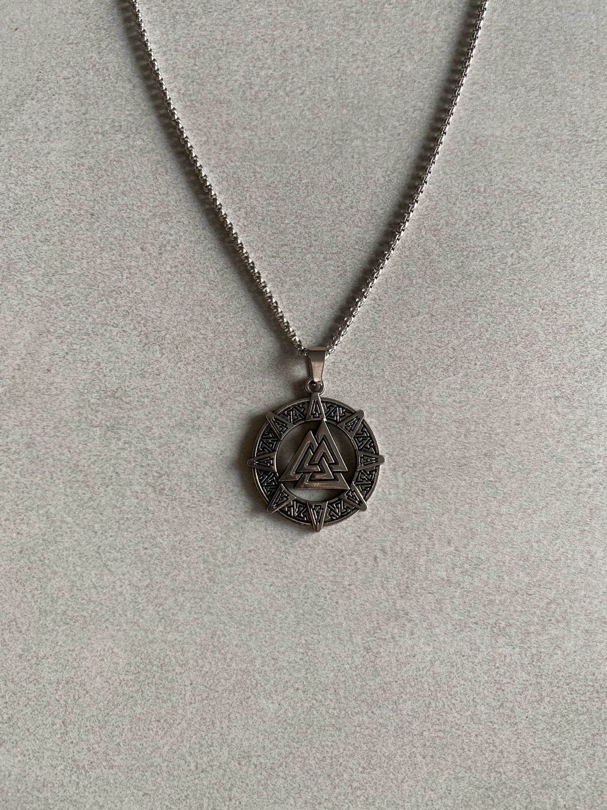 VIKING VALKNUT PENDANT CHAIN