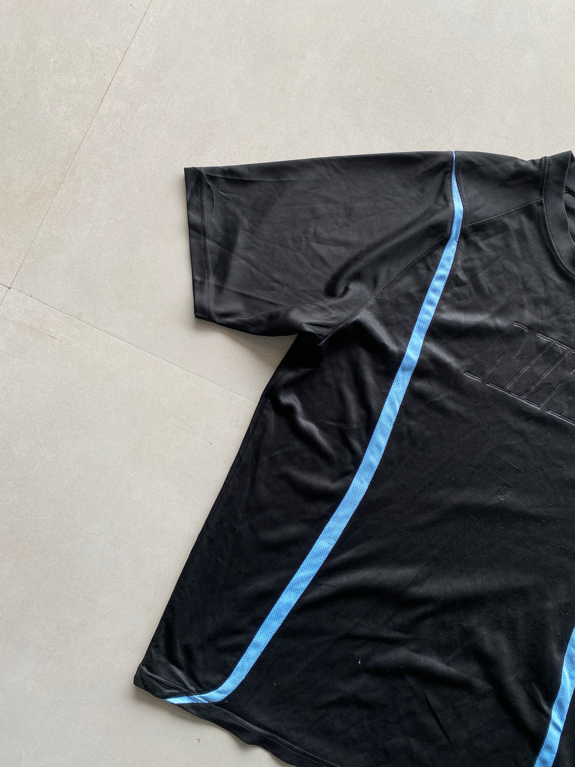 NIKE SPELL OUT TEE - XL