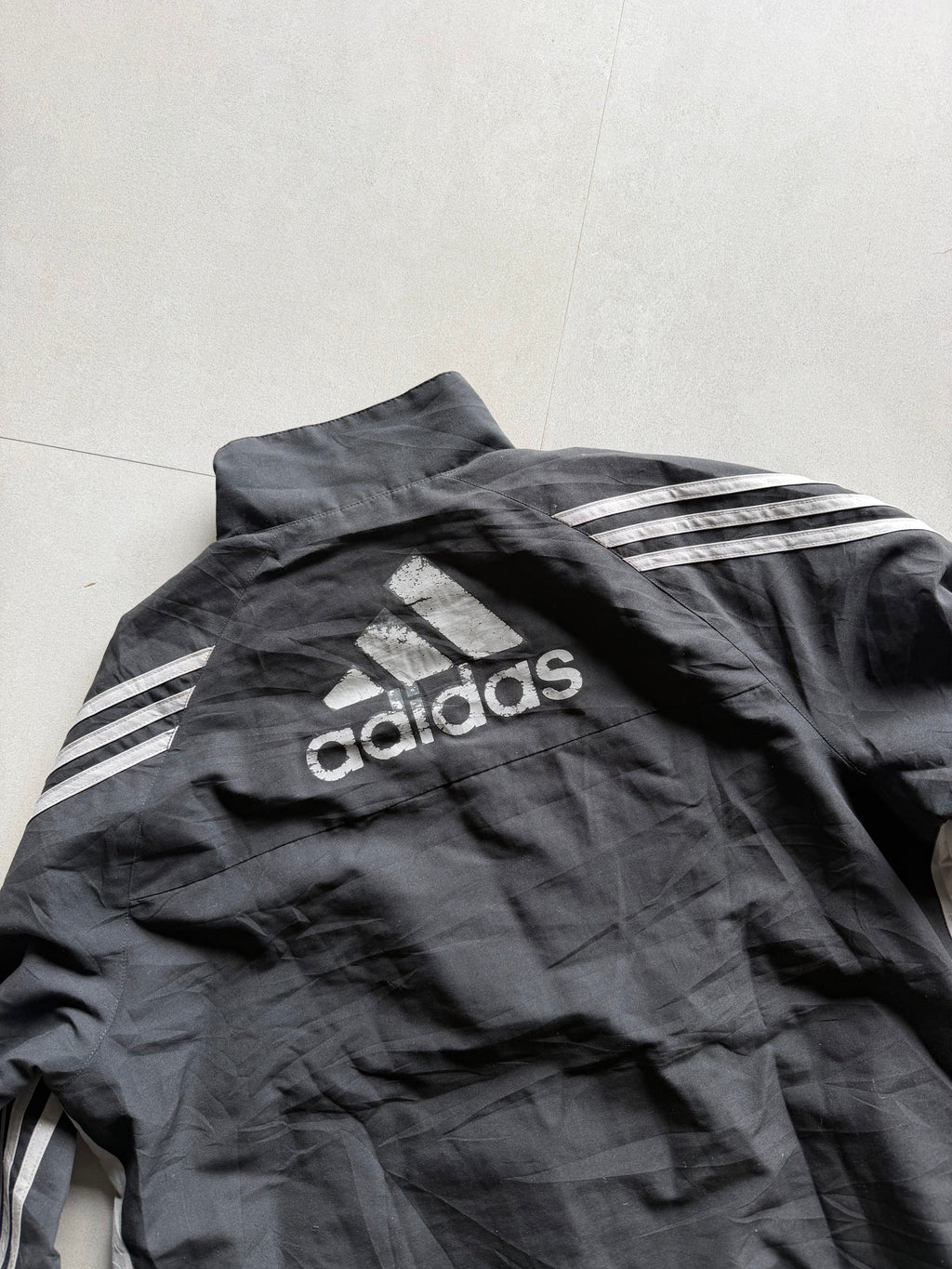 ADIDAS STRIPED JACKET - L