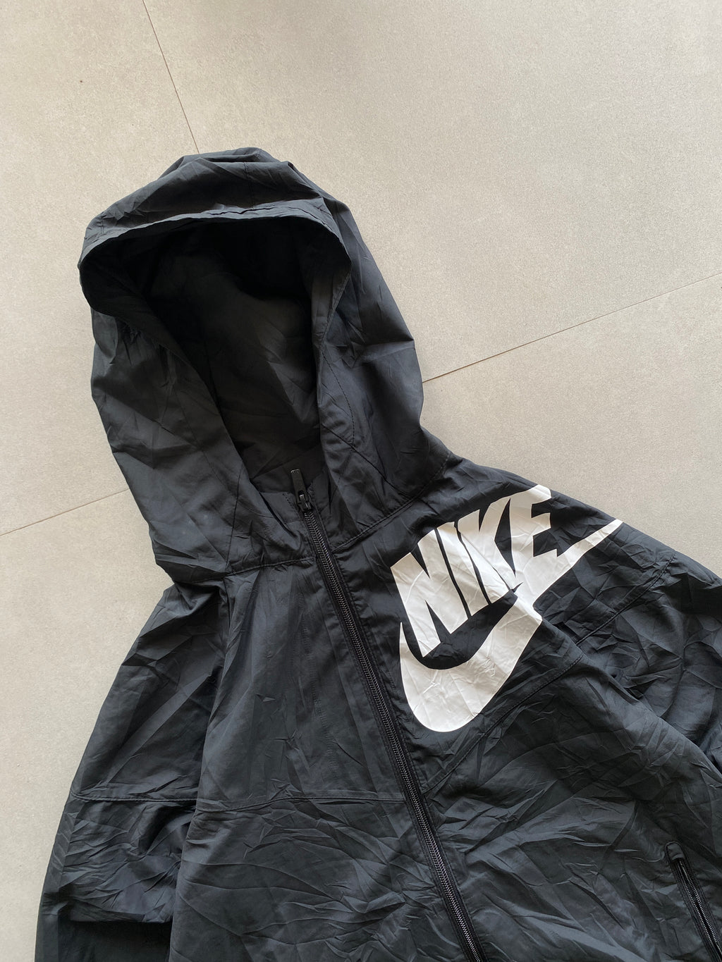 NIKE BIG LOGO JACKET - XS