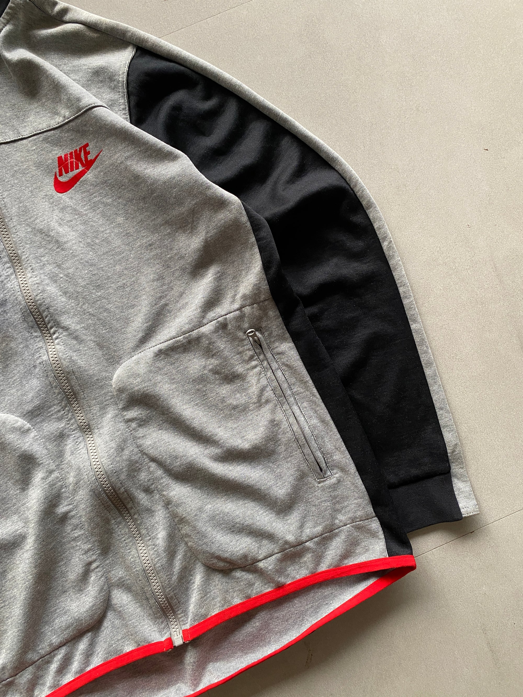 NIKE ZIPPER HOODIE - S