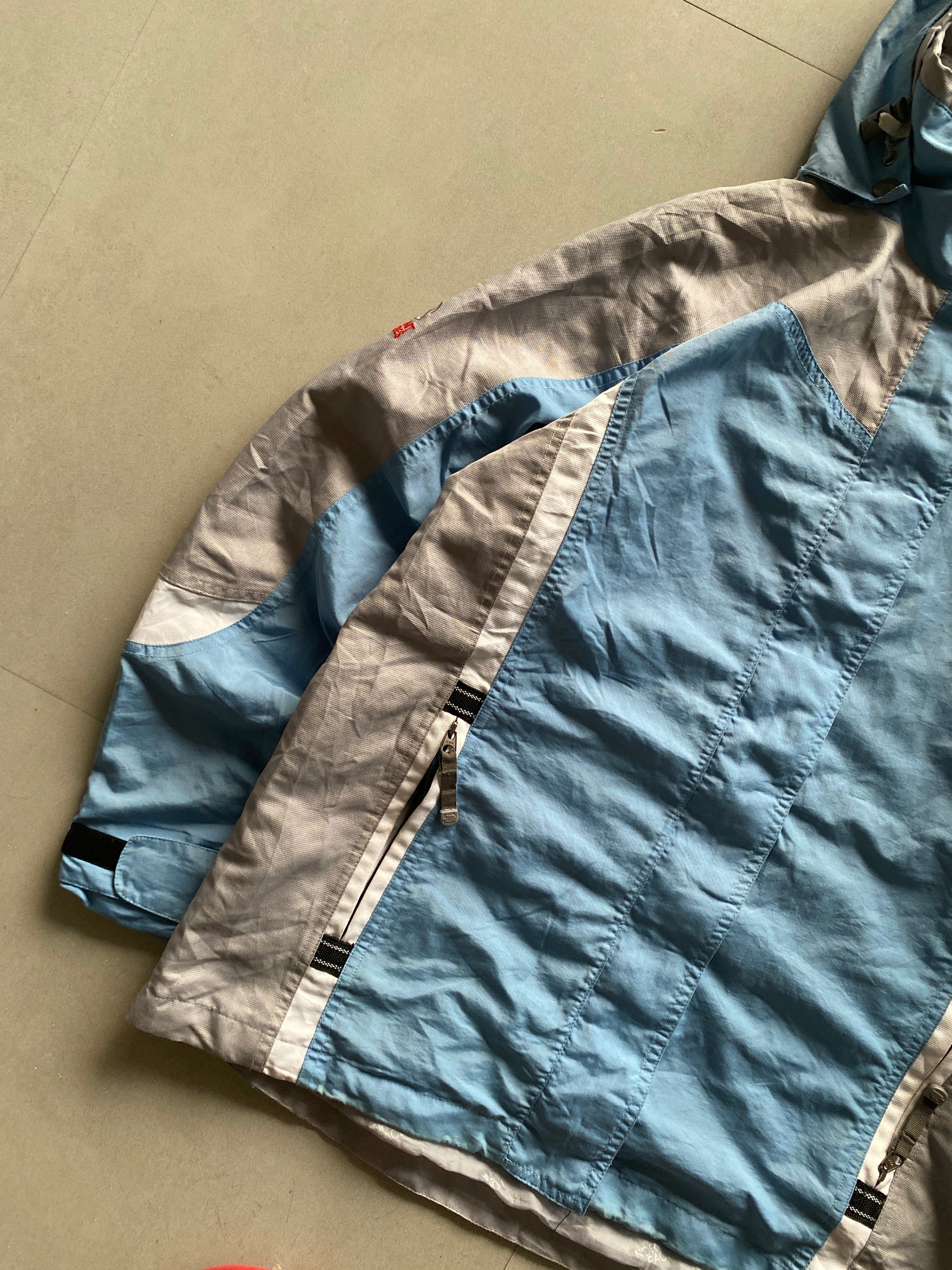 THE NORTH FACE HYVENT SUMMIT SERIES JACKET - XL-