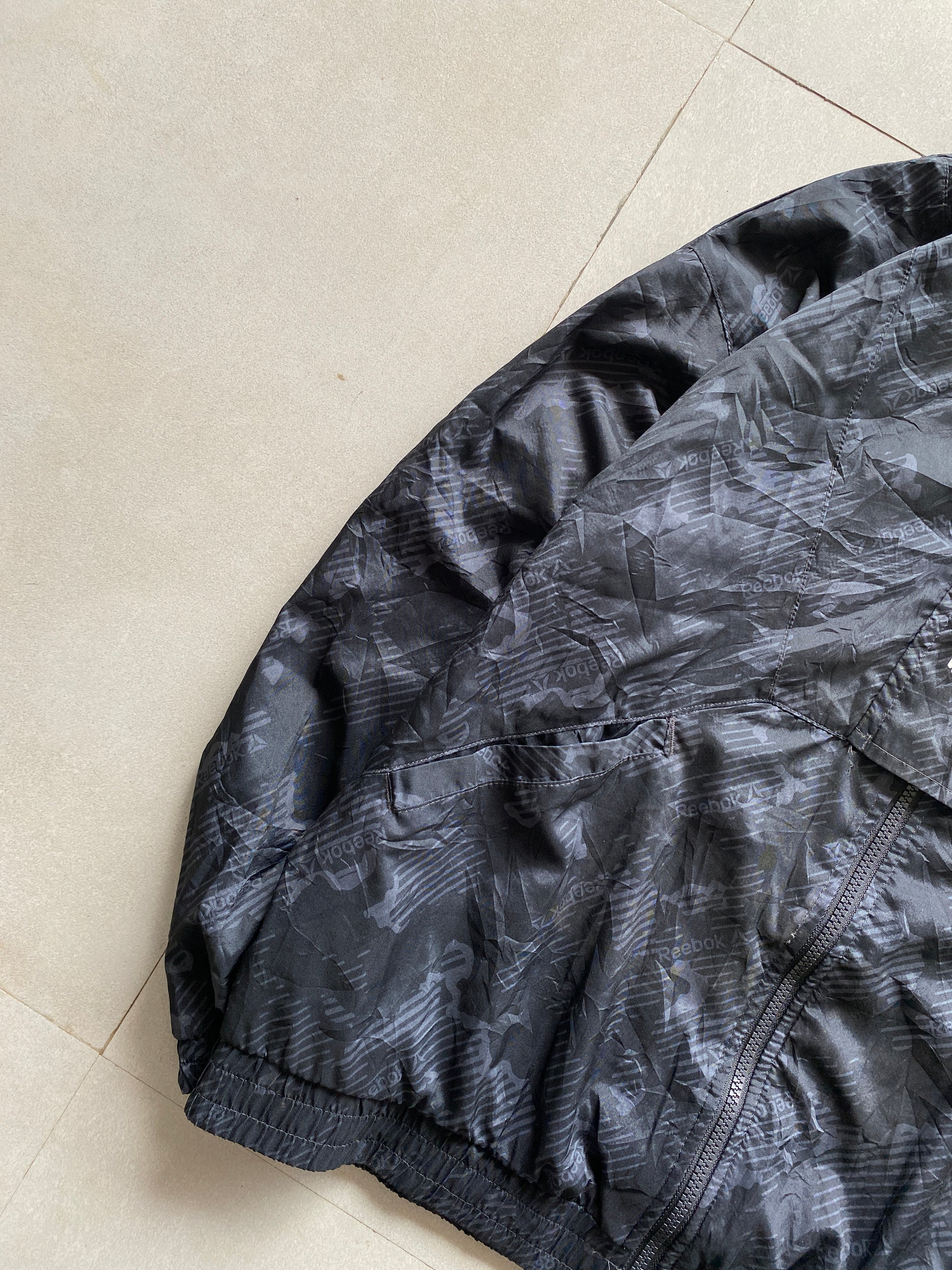 VINTAGE REEBOK JACKET - M