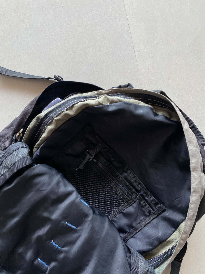 THE NORTH FACE HIKING BAG