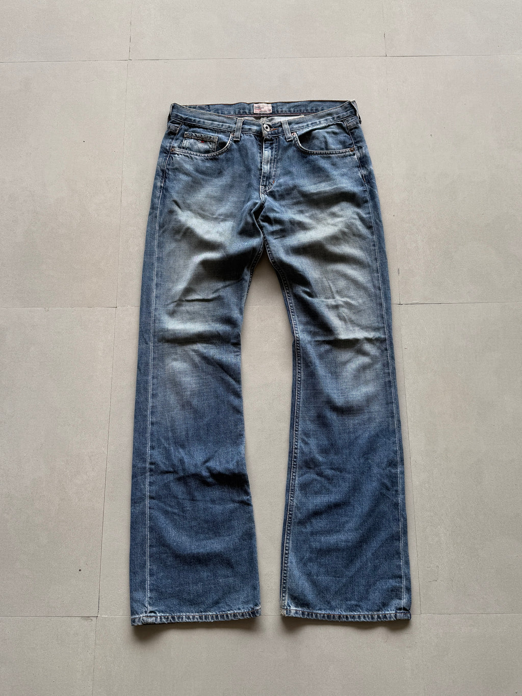 TOMMY HILFIGER BOOT CUT DENIM - M