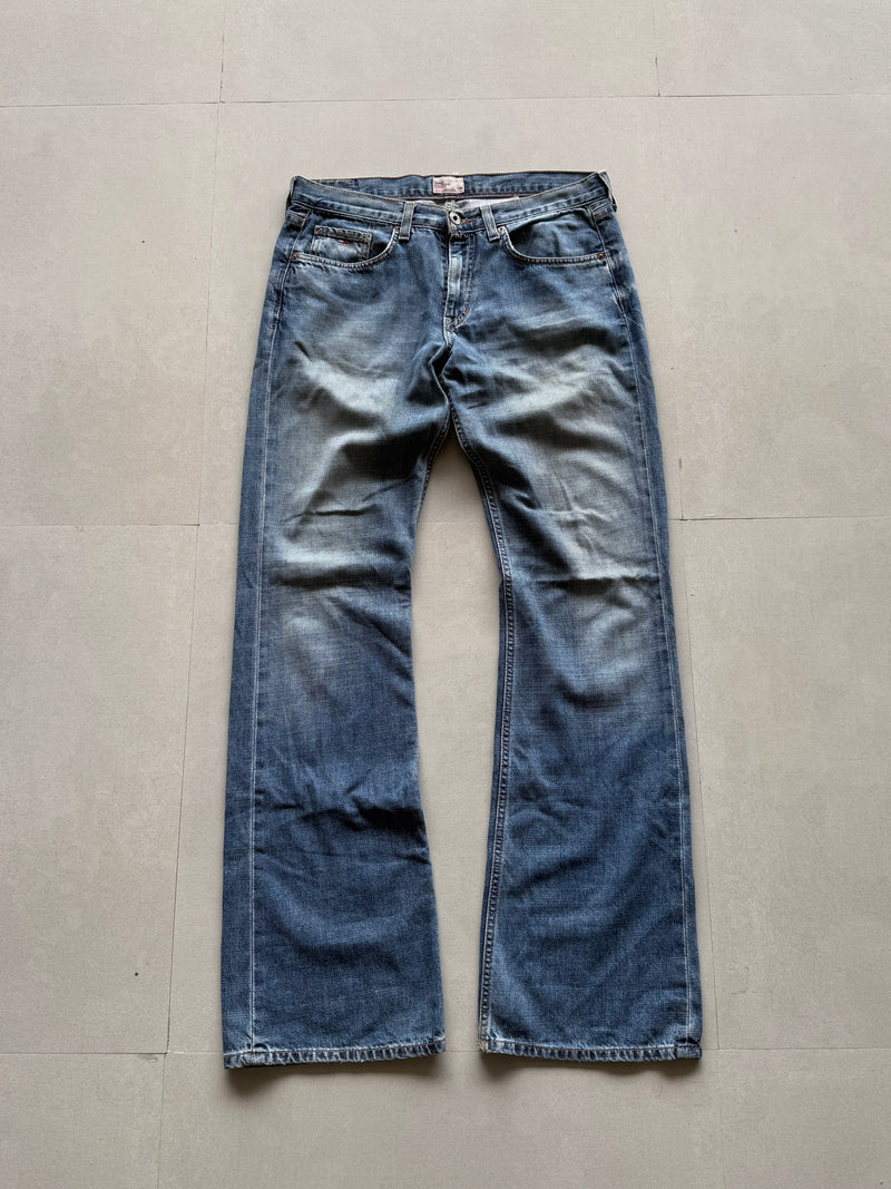TOMMY HILFIGER BOOT CUT DENIM - M