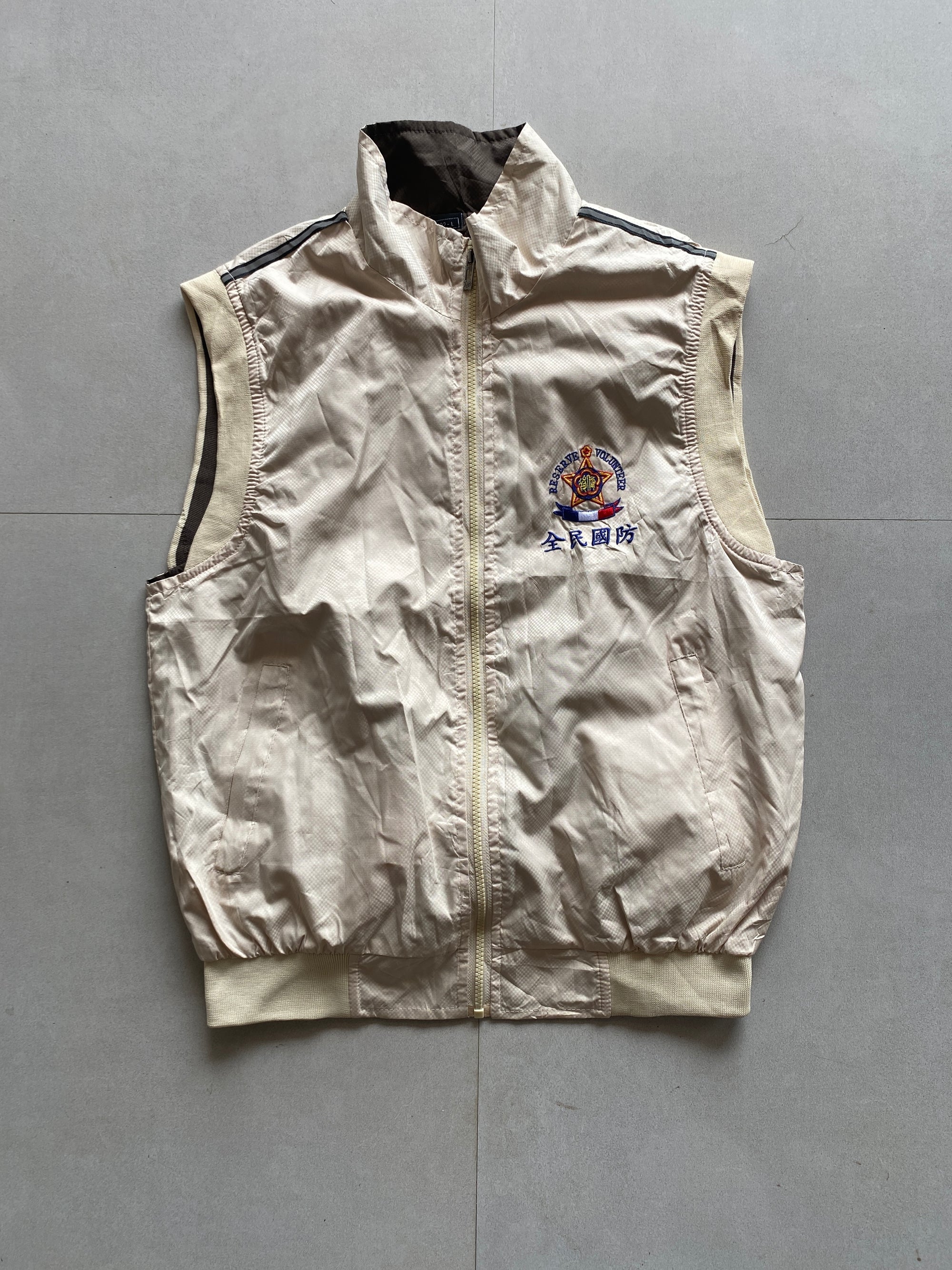 SLEEVELESS JACKET - S