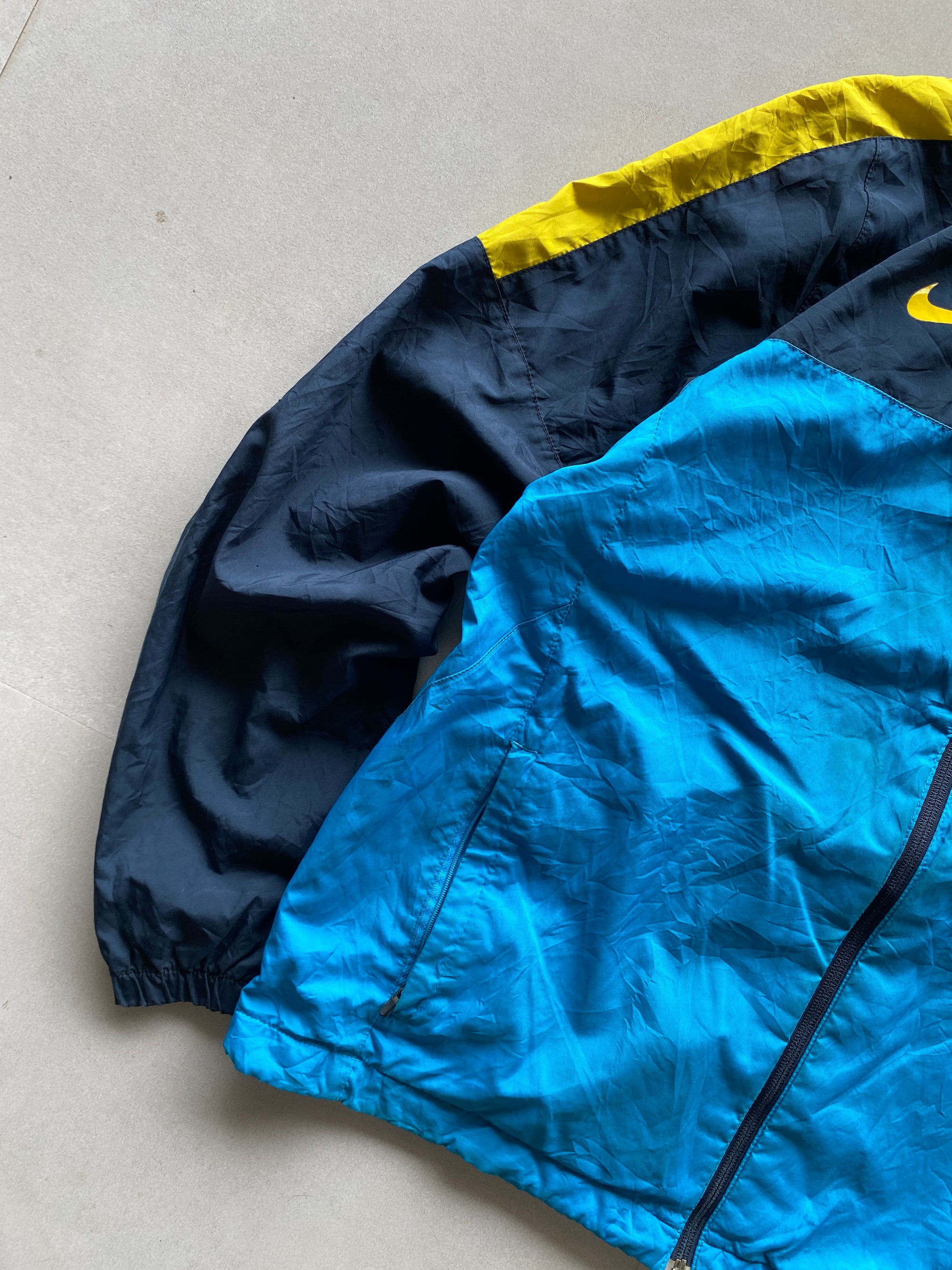 NIKE BARCELONA JACKET - M