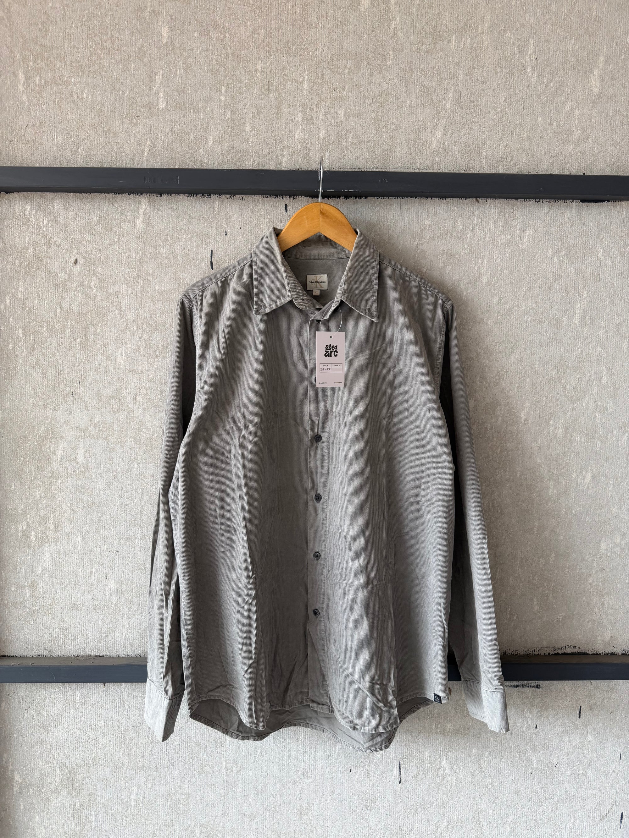 CALVIN CLIEN SHIRT - XL