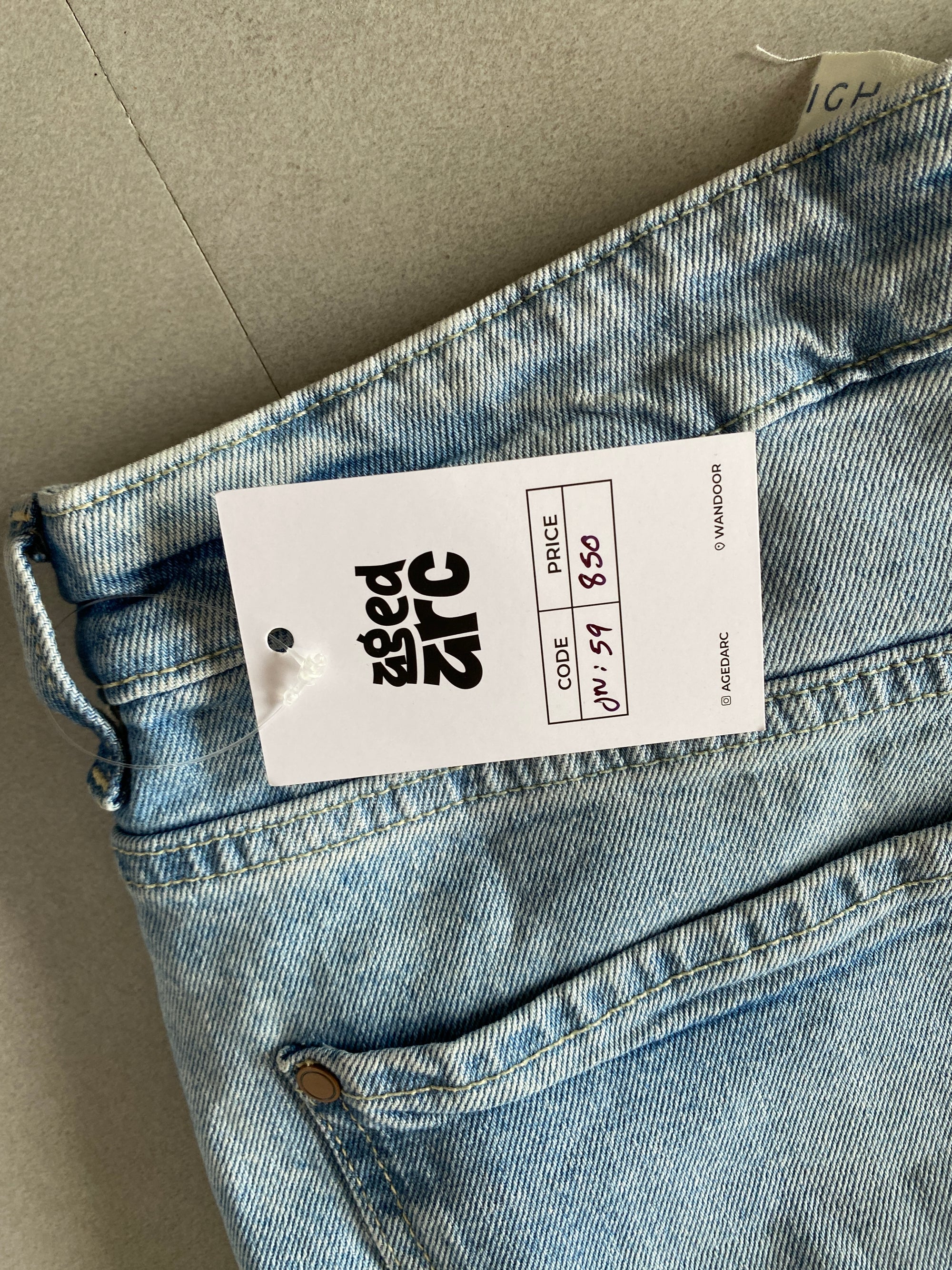 STRIGHT FIT DENIM - M