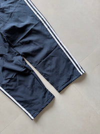 ADIDAS STRIPED TRACK PANT126 - L