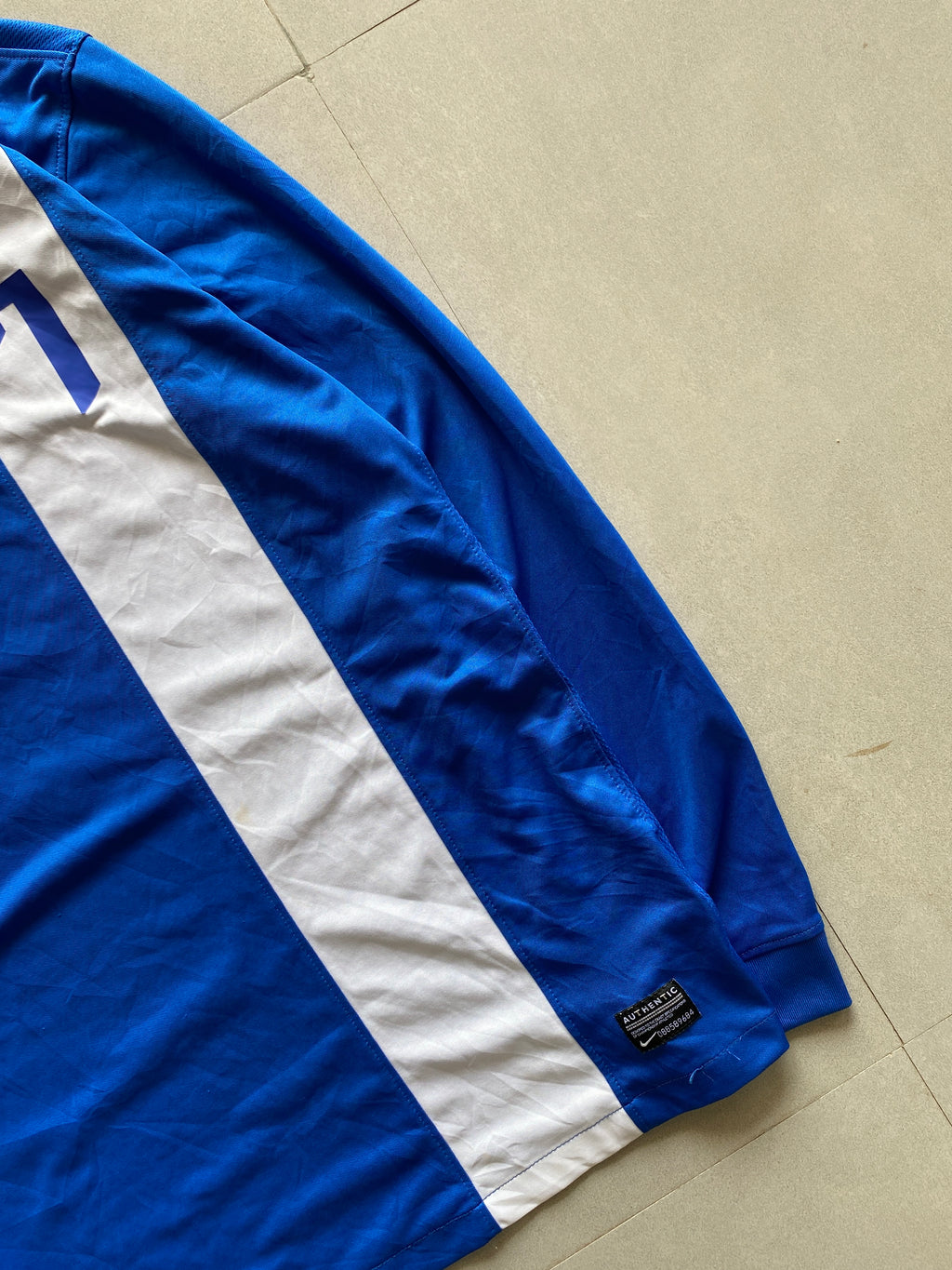 NIKE DRI-FIT TEE - S