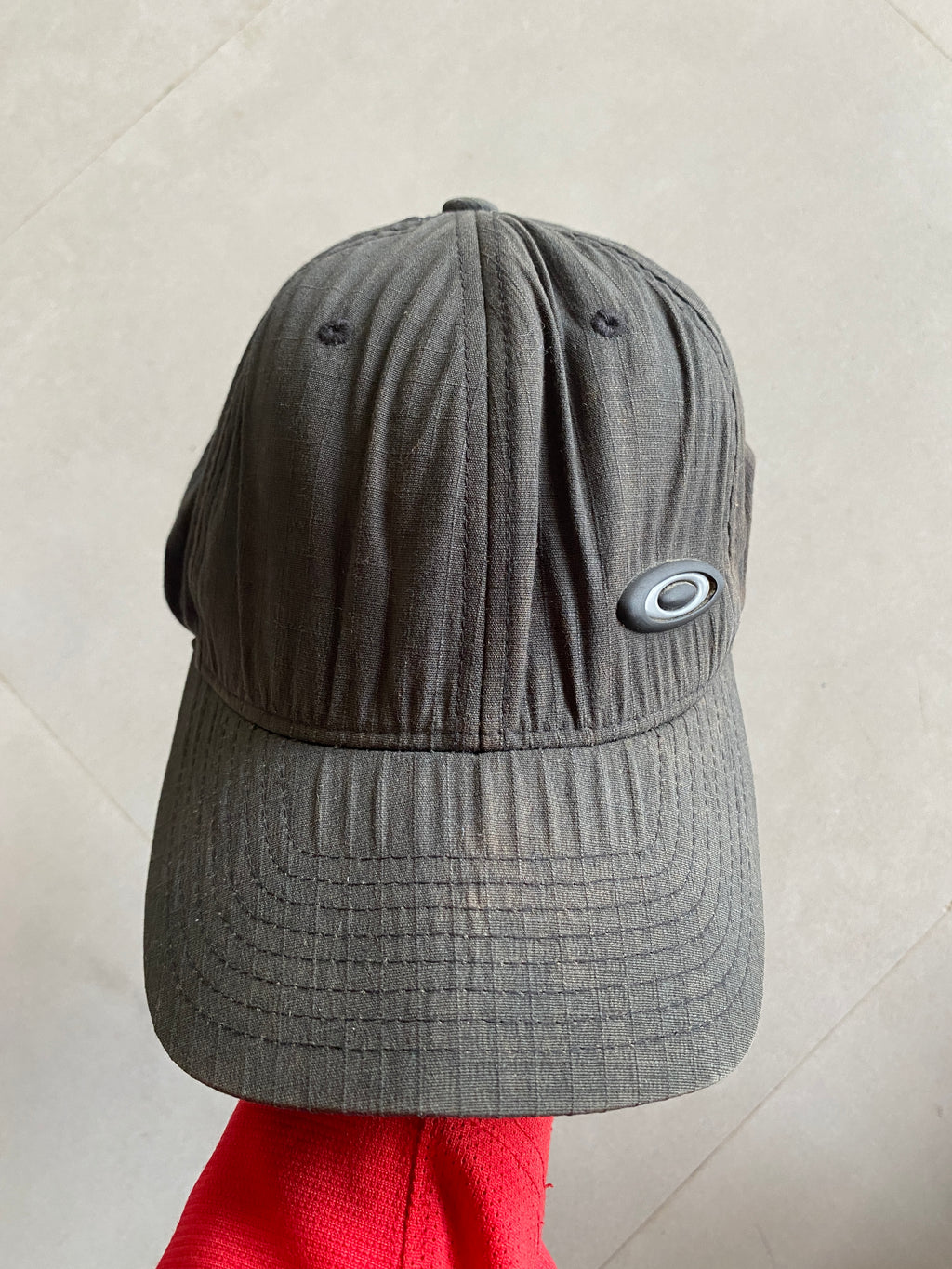 VINTAGE OAKLEY LOGO CAP