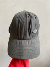 VINTAGE OAKLEY LOGO CAP