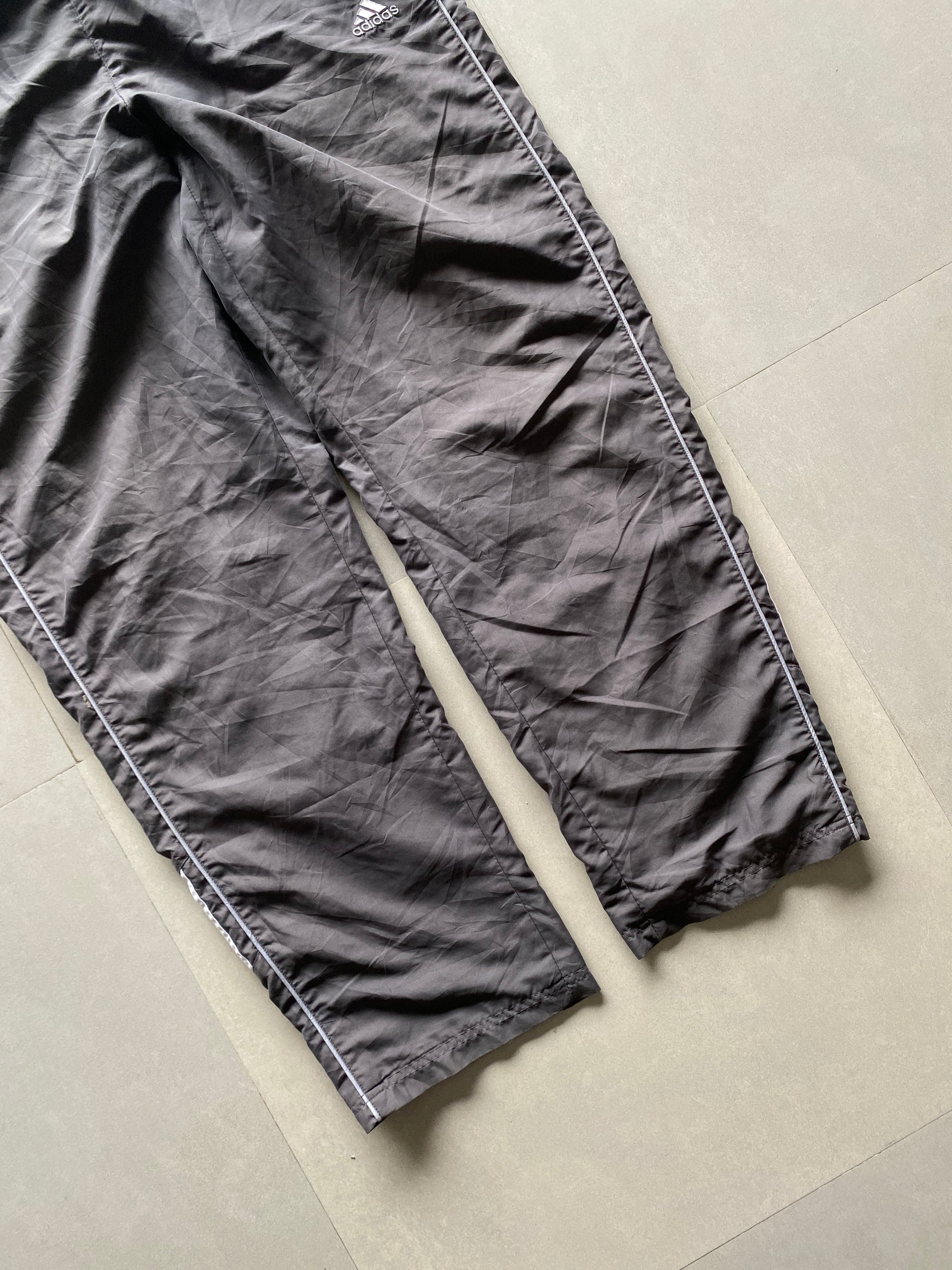 ADIDAS BAGGY TRACK PANT - L