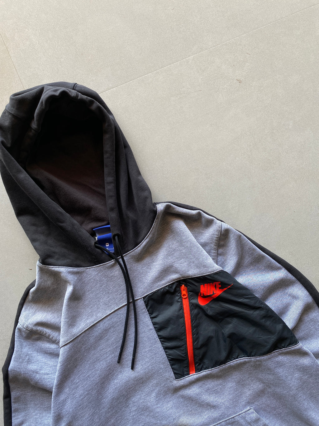 VINTAGE NIKE HOODIE  - M