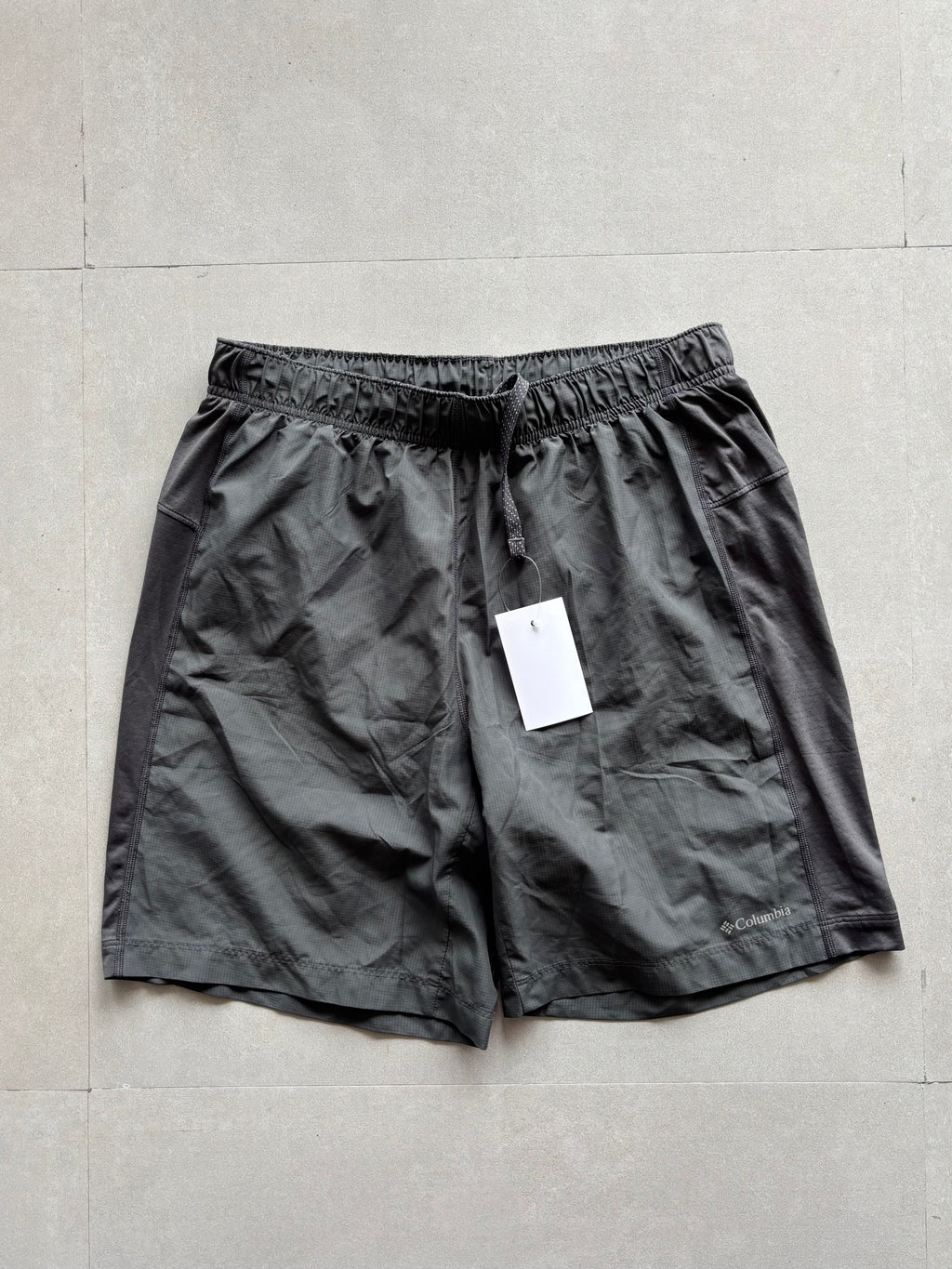 COLUMBIA SHORTS - M