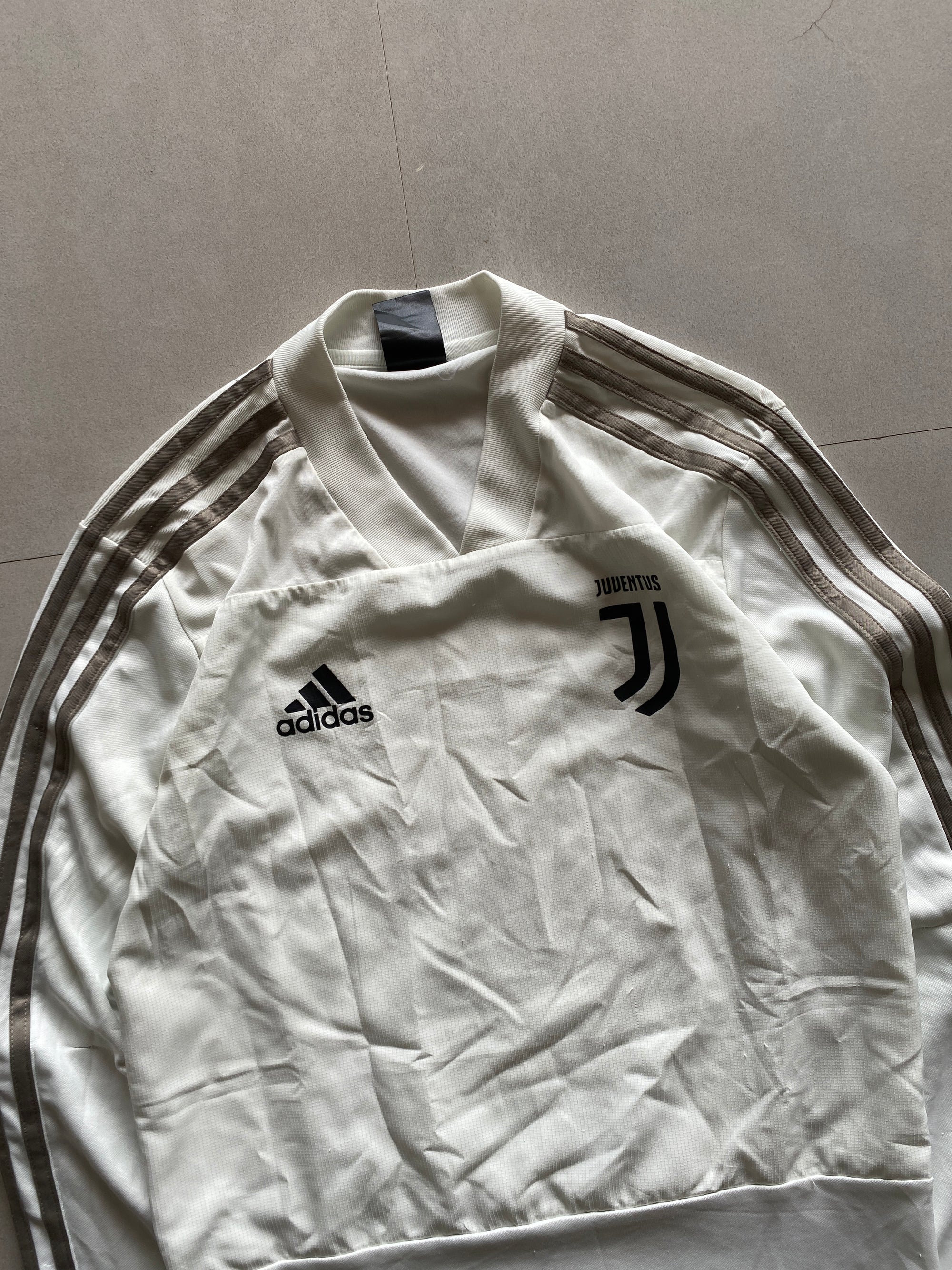 ADIDAS JUVENTUS TRAINING TOP - XS