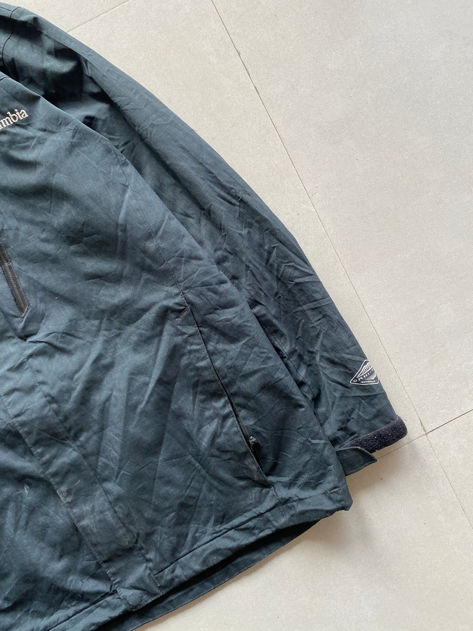 COLUMBIA HOODED JACKET - L