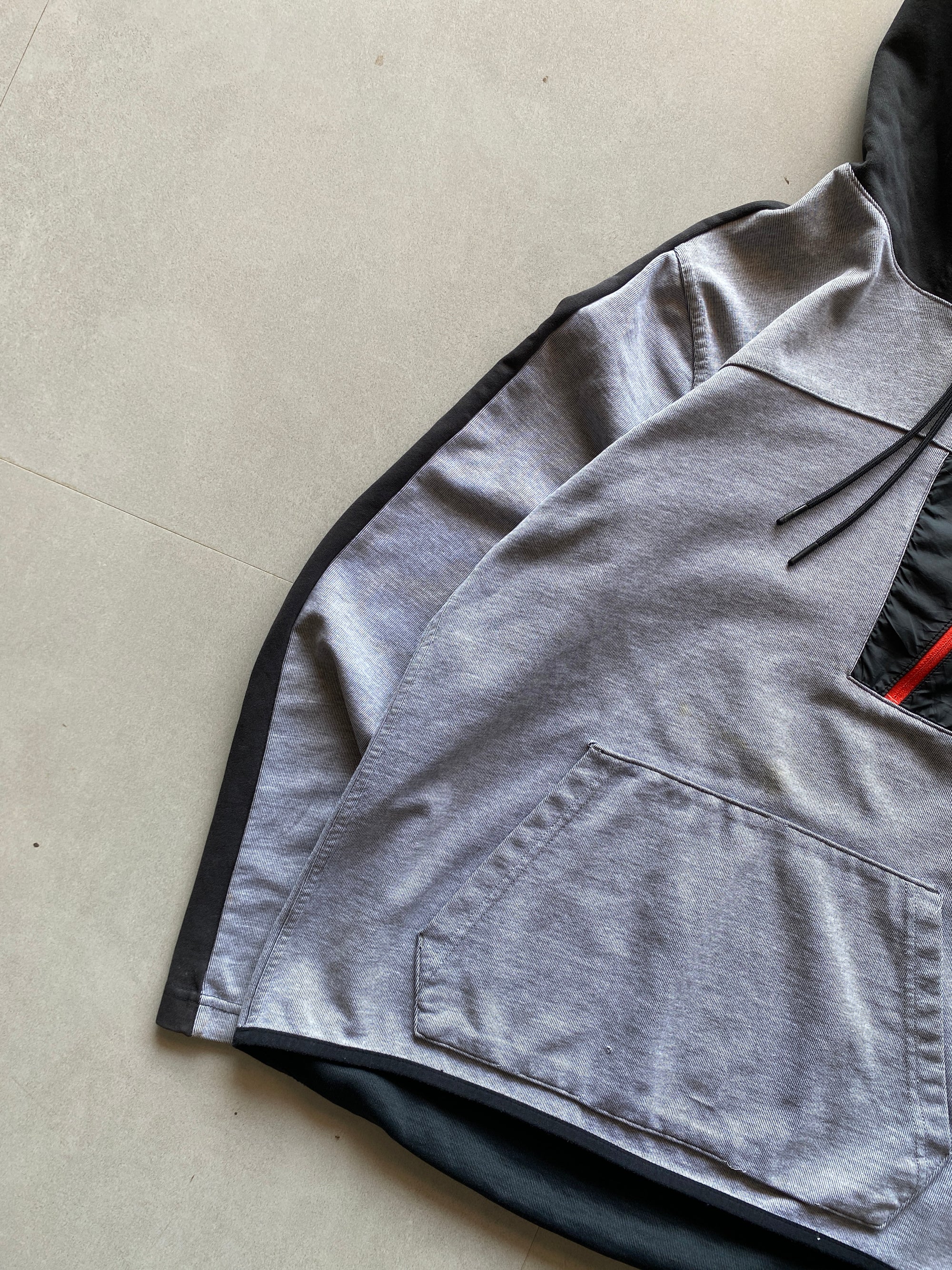 VINTAGE NIKE HOODIE  - M