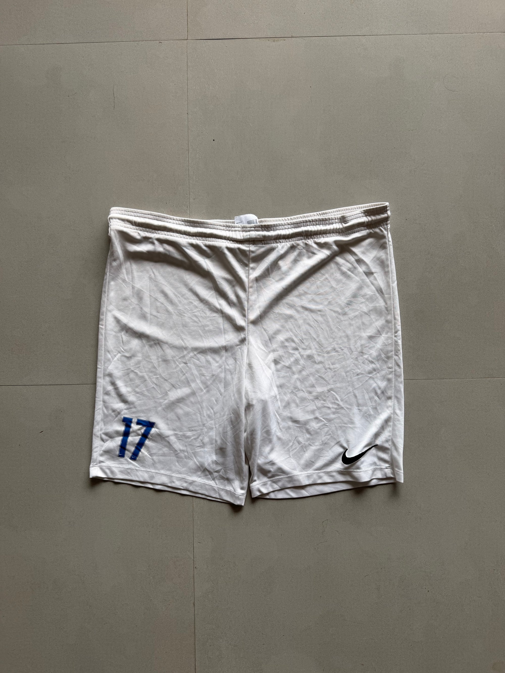 NIKE BASIC SHORTS - XL