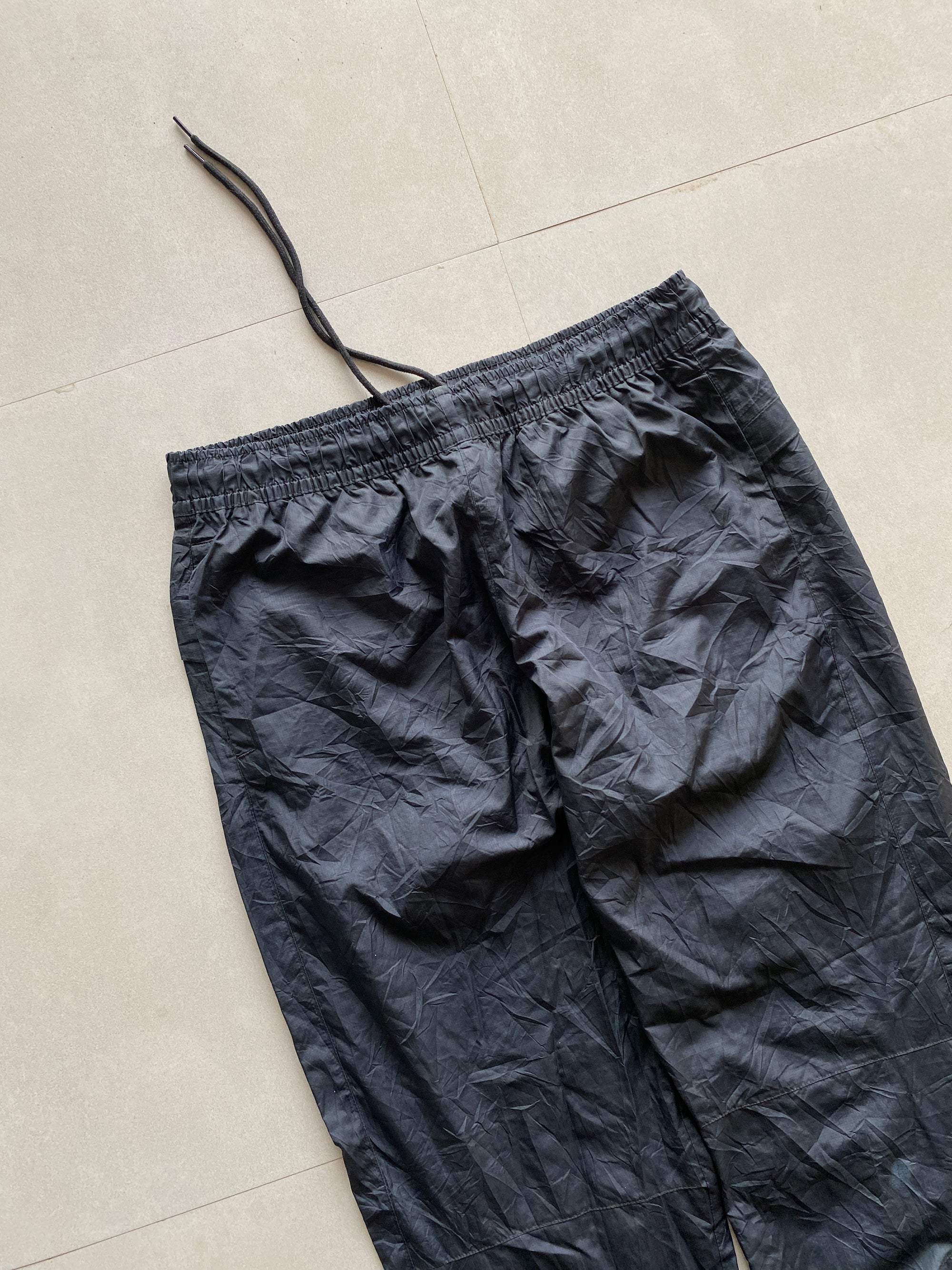 NIKE BIG LOGO TRACK PANT - M