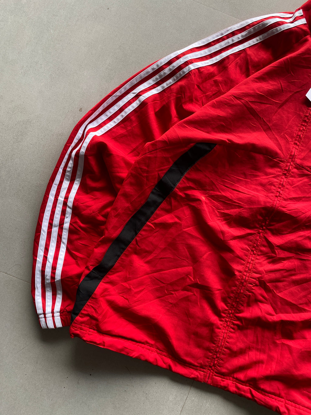 ADIDAS STRIPED JACKET - M