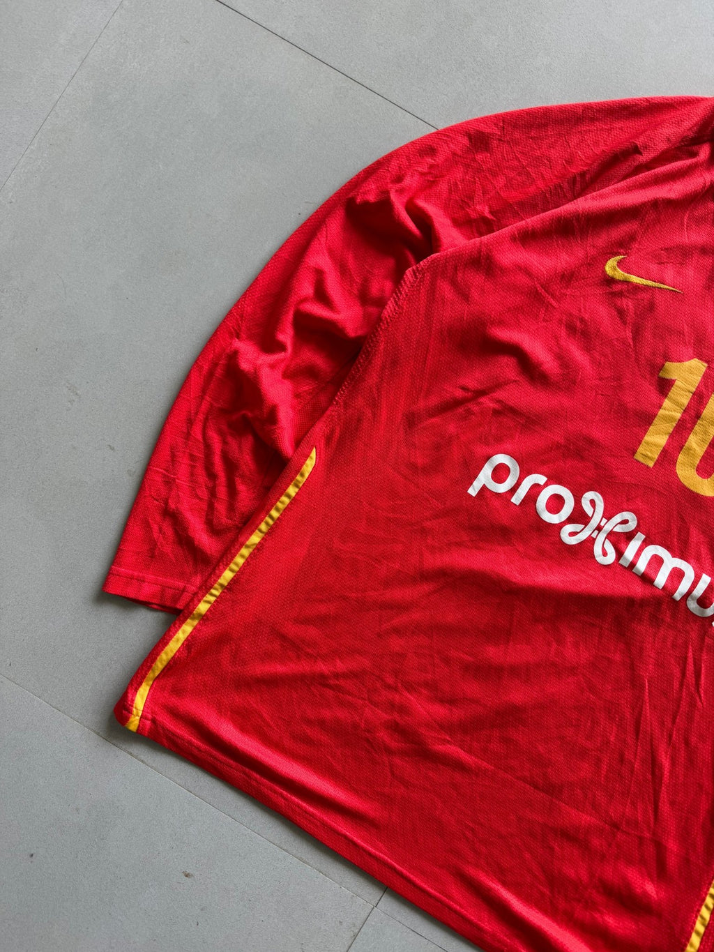 2002 NIKE BELGIUM PLAYER ISSUE JERSEY - M - Aged Arc