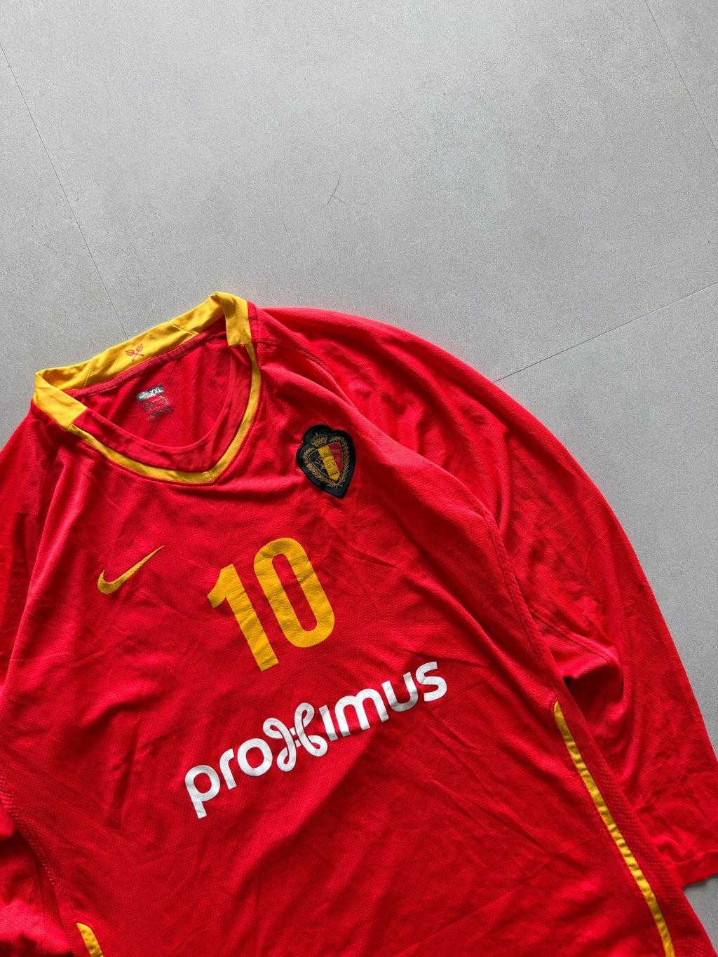 2002 NIKE BELGIUM PLAYER ISSUE JERSEY - M - Aged Arc