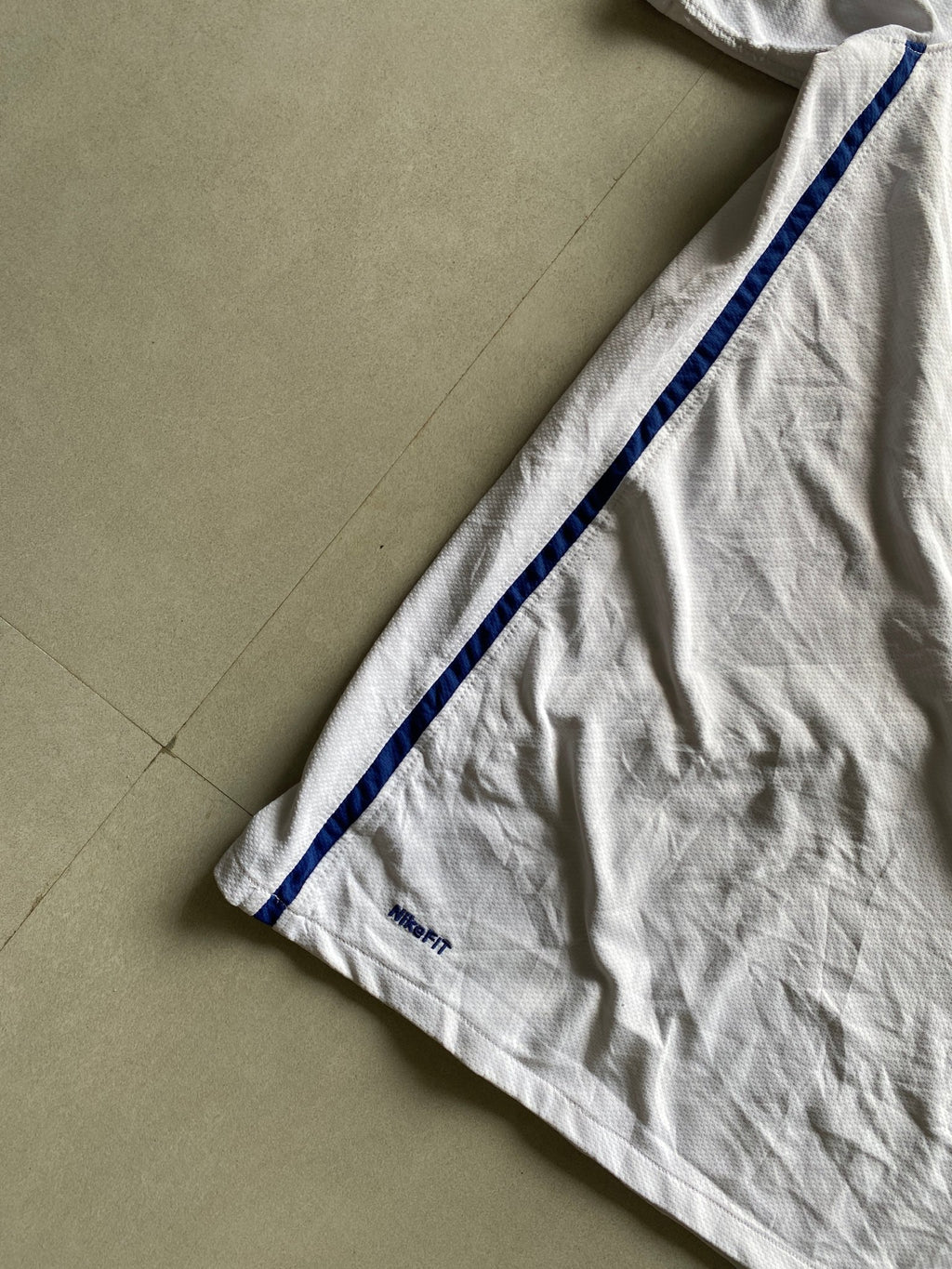 2008 NIKE MANCHESTER UNITED JERSEY - L - Aged Arc