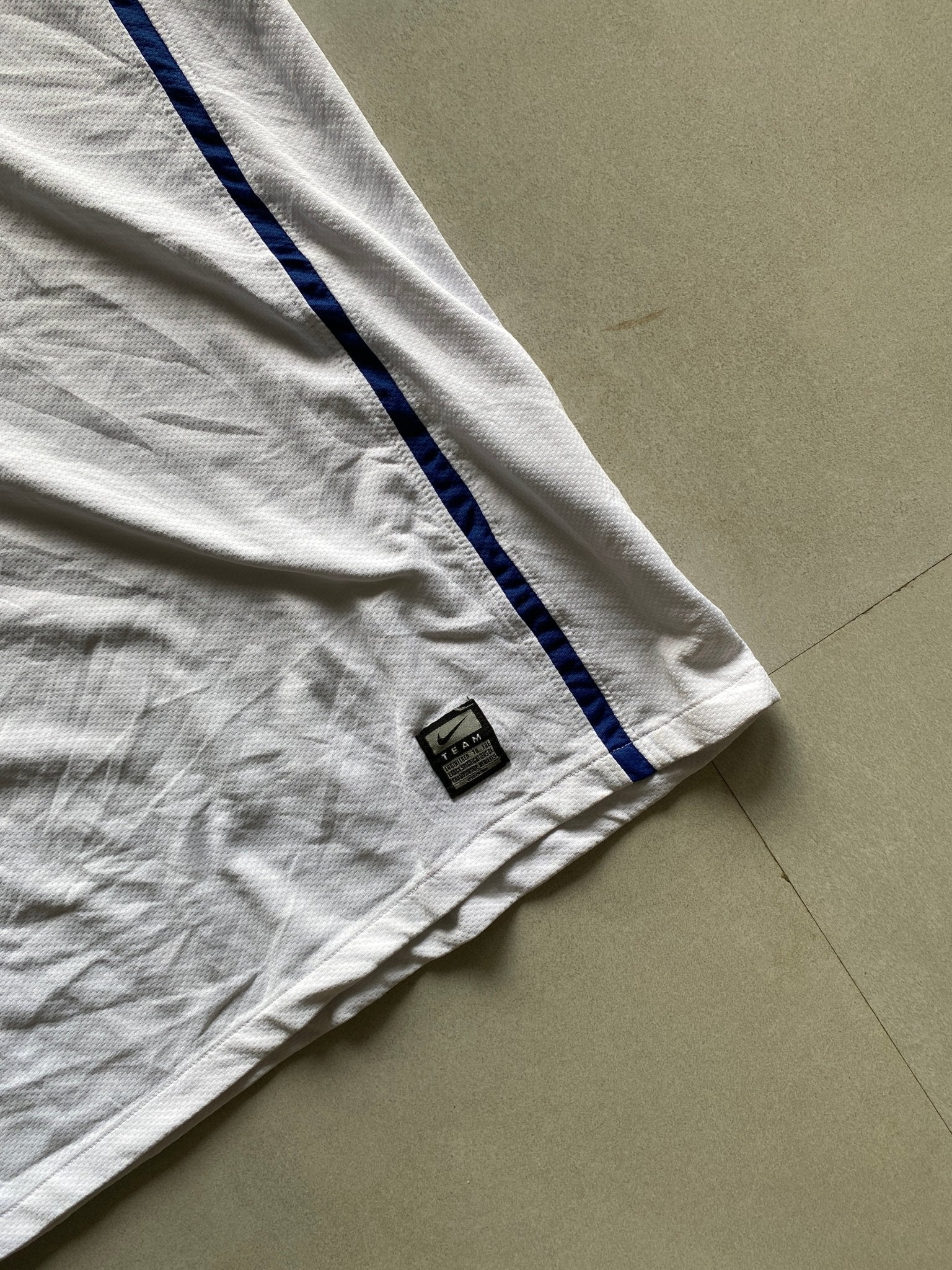 2008 NIKE MANCHESTER UNITED JERSEY - L - Aged Arc