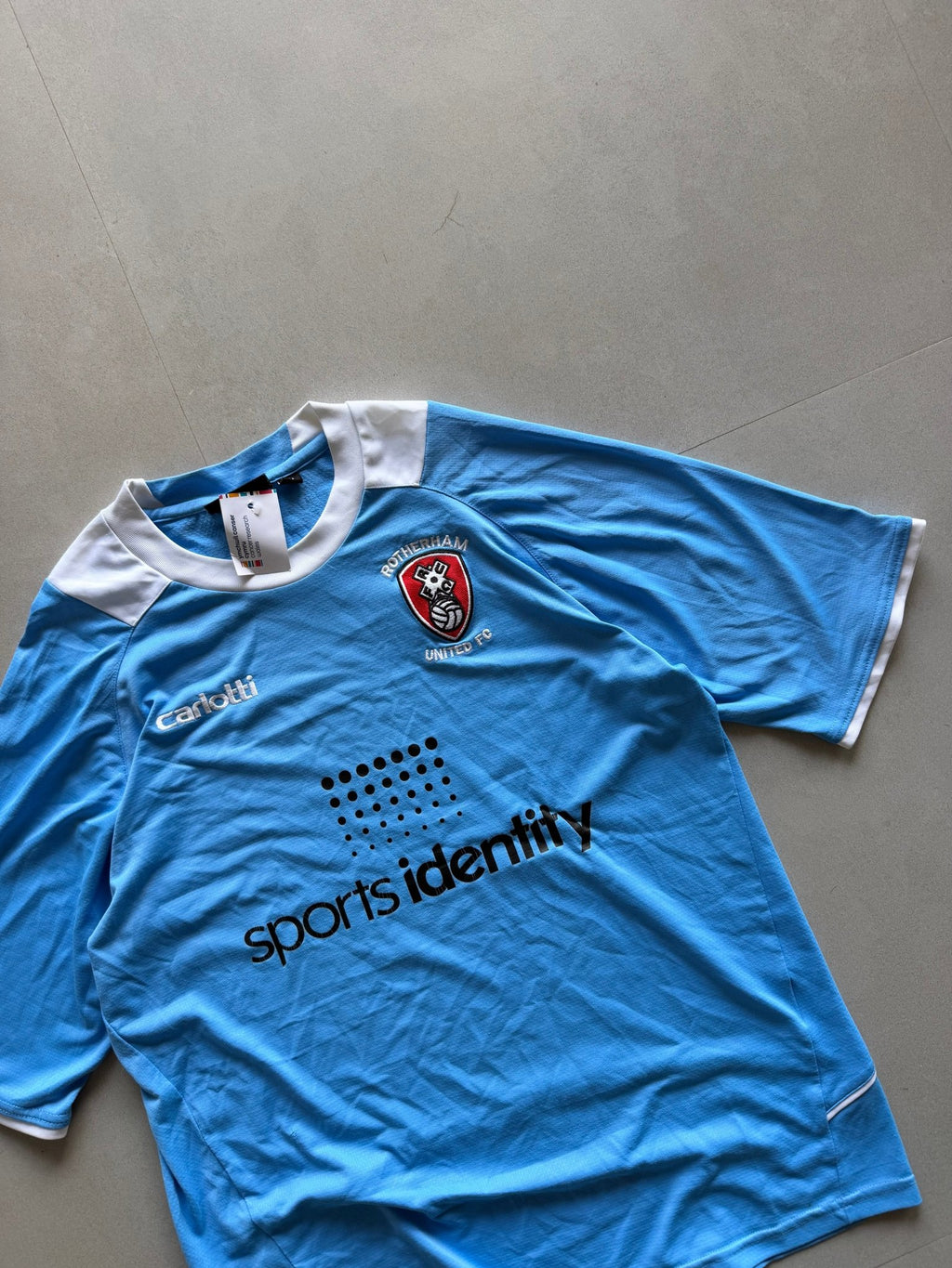 2009 CARLOTTI ROTHERHAM UNITED JERSEY - M - Aged Arc