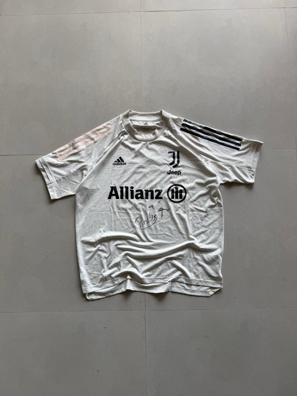 2021 ADIDAS JUVENTUS SIGNED TRAINING JERSEY - XL - Aged Arc