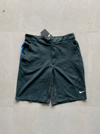 NIKE DRI-FIT SHORTS - M