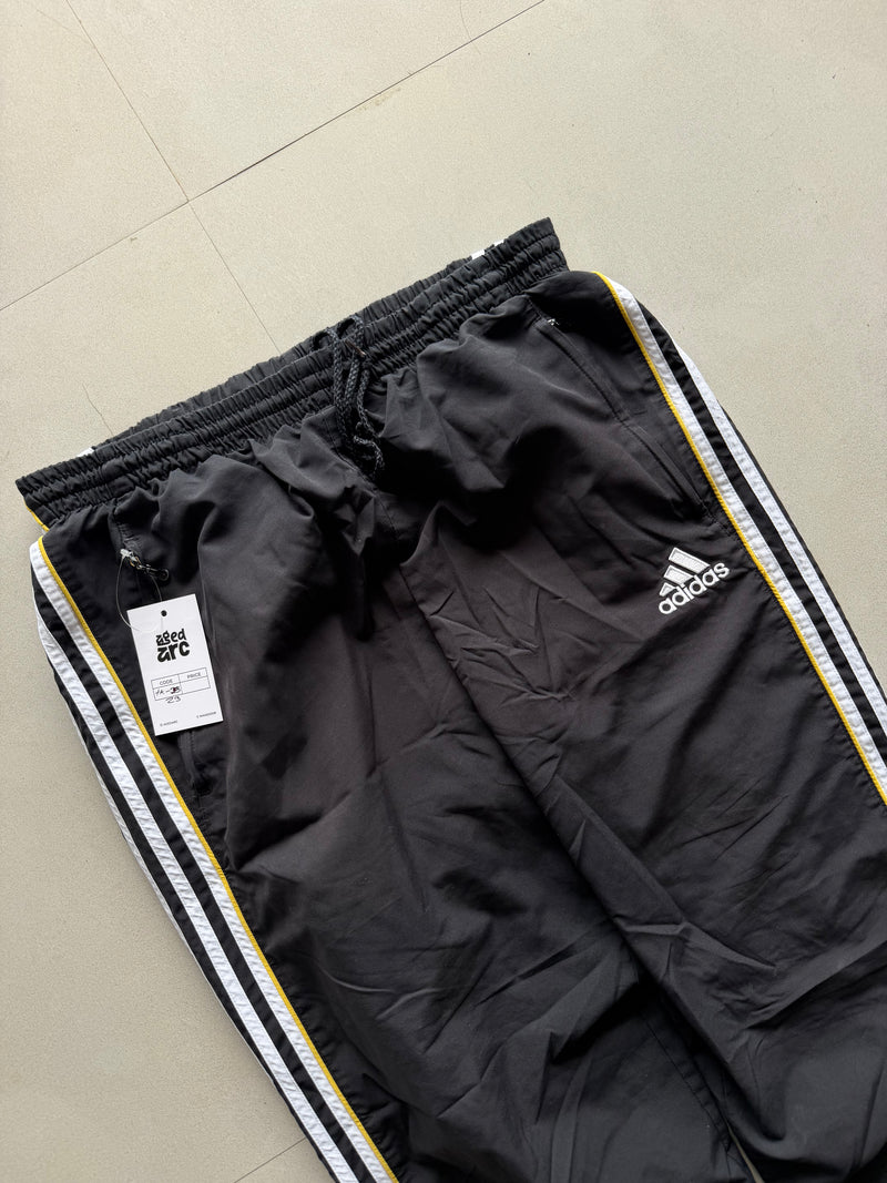 ADIDAS STRIPED TRACK PANT23 - M