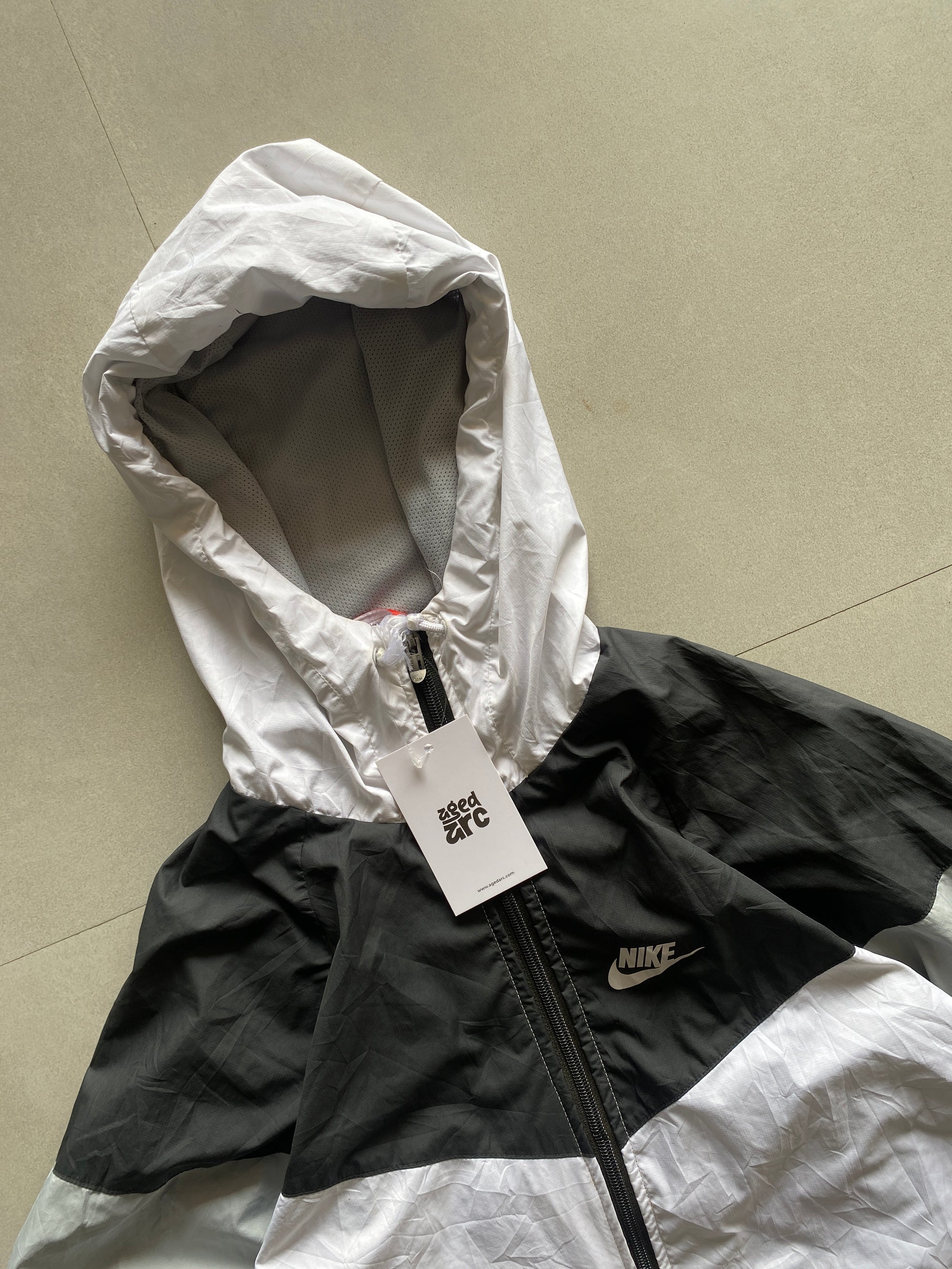 VINTAGE NIKE JACKET - S