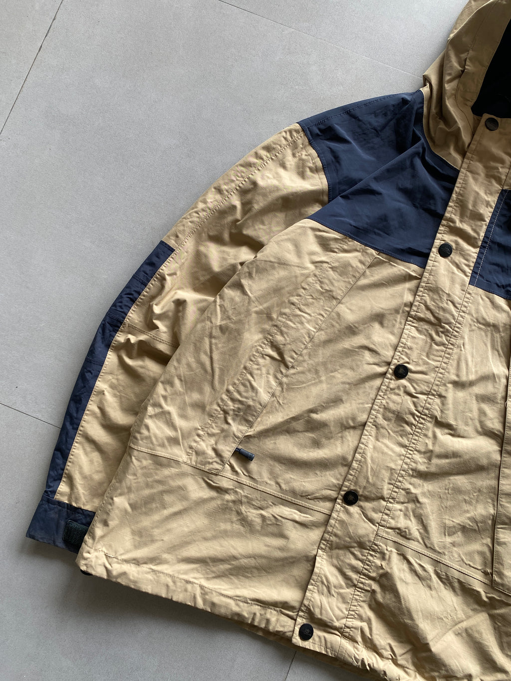 THE NORTH FACE HYVENT JACKET - L