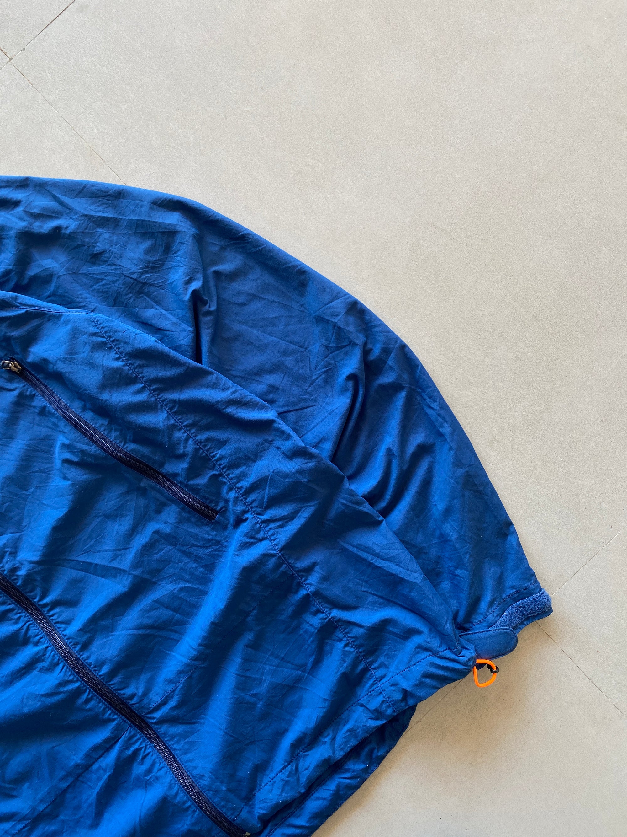 THE NORTH FACE WINDBREAKER JACKET - M